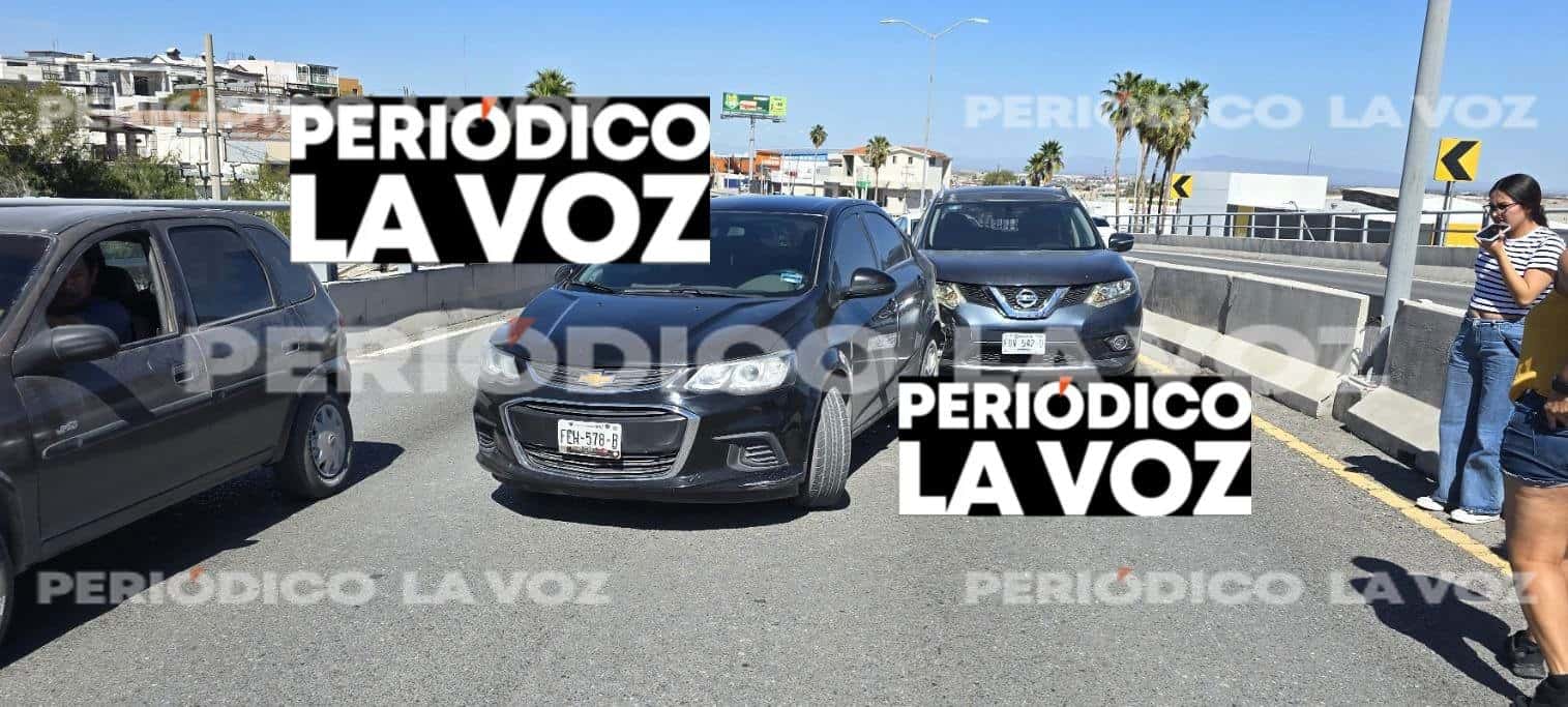 Colisi&oacute;n por alcance en Monclova causa caos vehicular