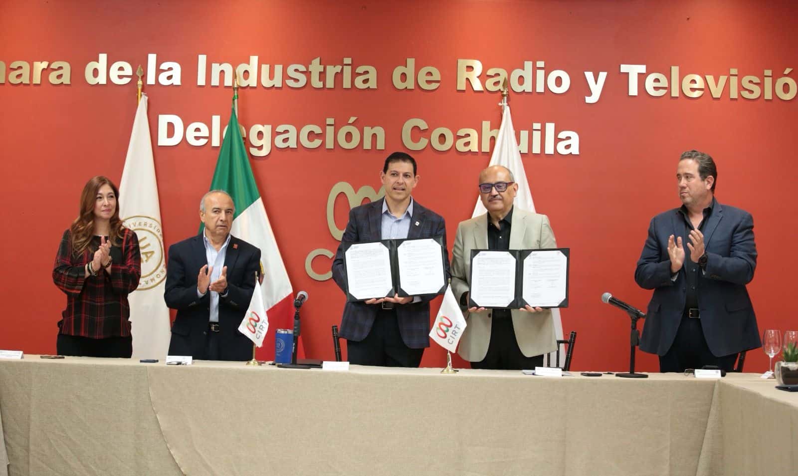 CIRT y UA de C firman convenio para pr&aacute;cticas profesionales en Coahuila