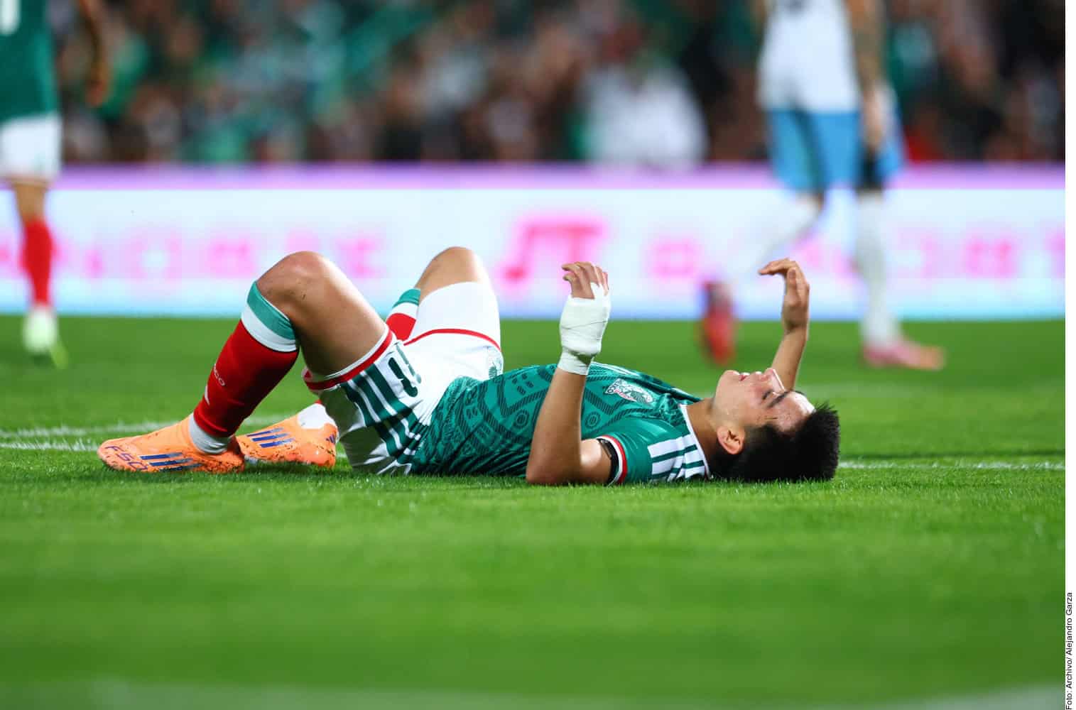 Edson &Aacute;lvarez y Gilberto Mora: lesiones preocupan a la afici&oacute;n