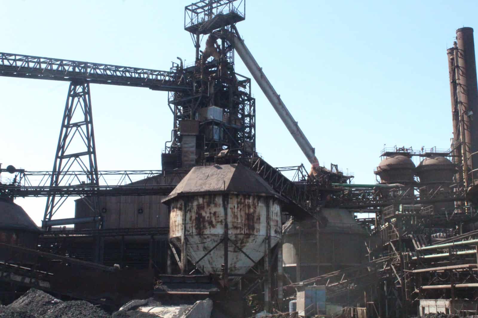 Solo un postor permanece en la puja por el rescate de AHMSA