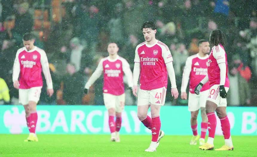 Arsenal pierde puntos importantes ante Wolverhampton: autogol de Calafiori