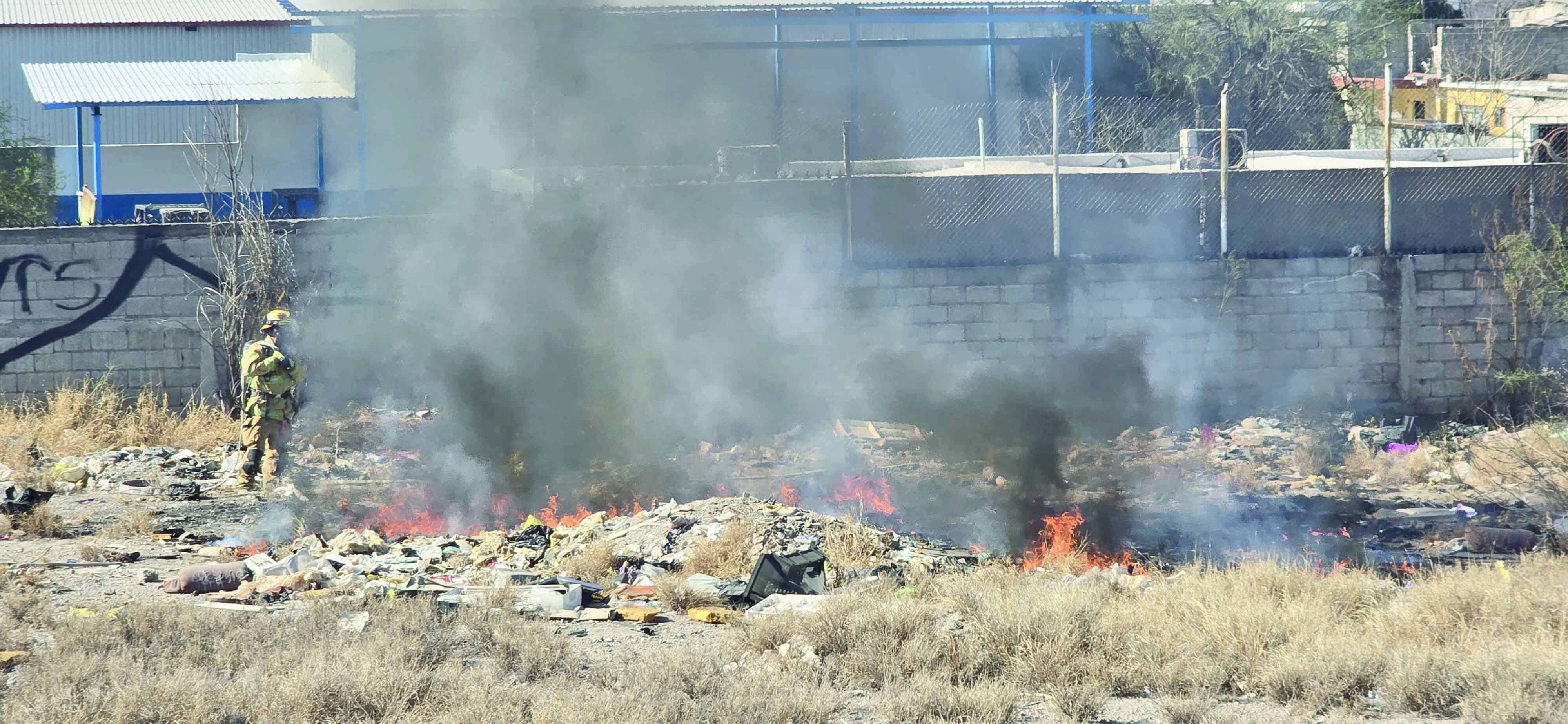 Pedro Alvarado advierte sobre incendios provocados por vandalismo en Monclova