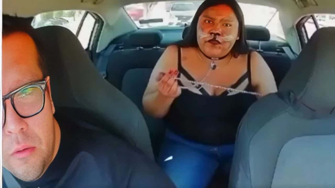 Conductor de taxi por app baja a pasajera &acute;therian&acute;