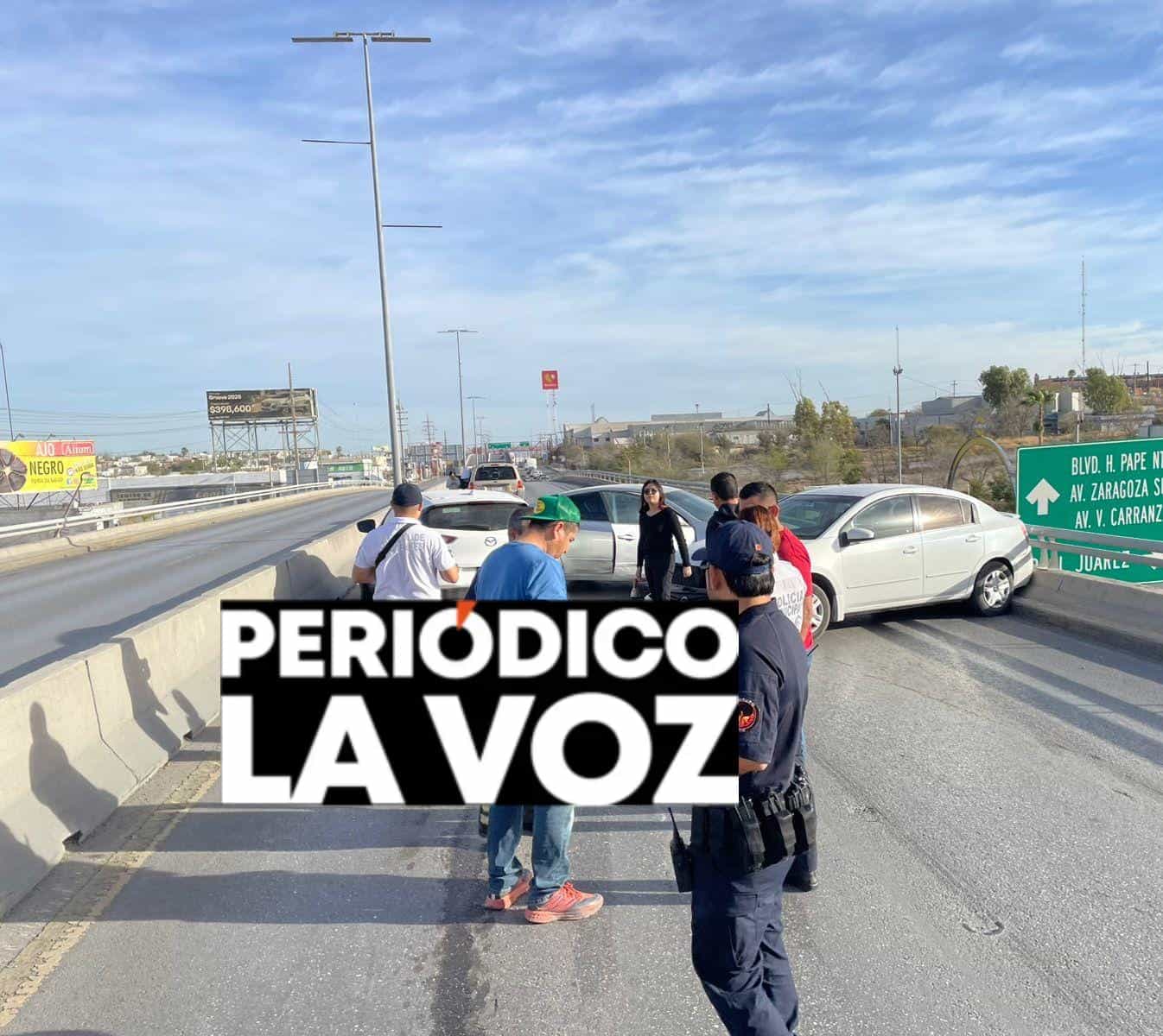 Se queda sin gasolina y provoca carambola