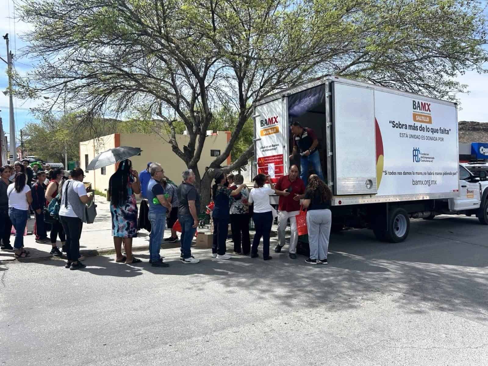 Banco de Alimentos de Saltillo entrega alimentos a familias en Ramos Arizpe