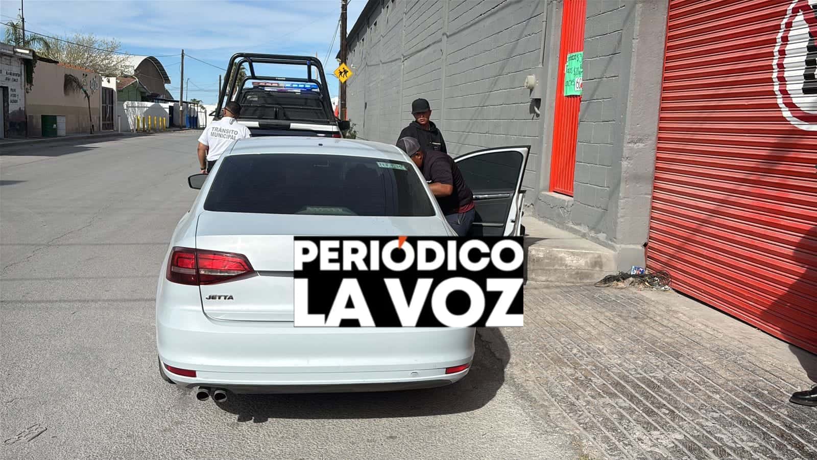 Mujer y dos menores sufren golpes tras choque en Monclova