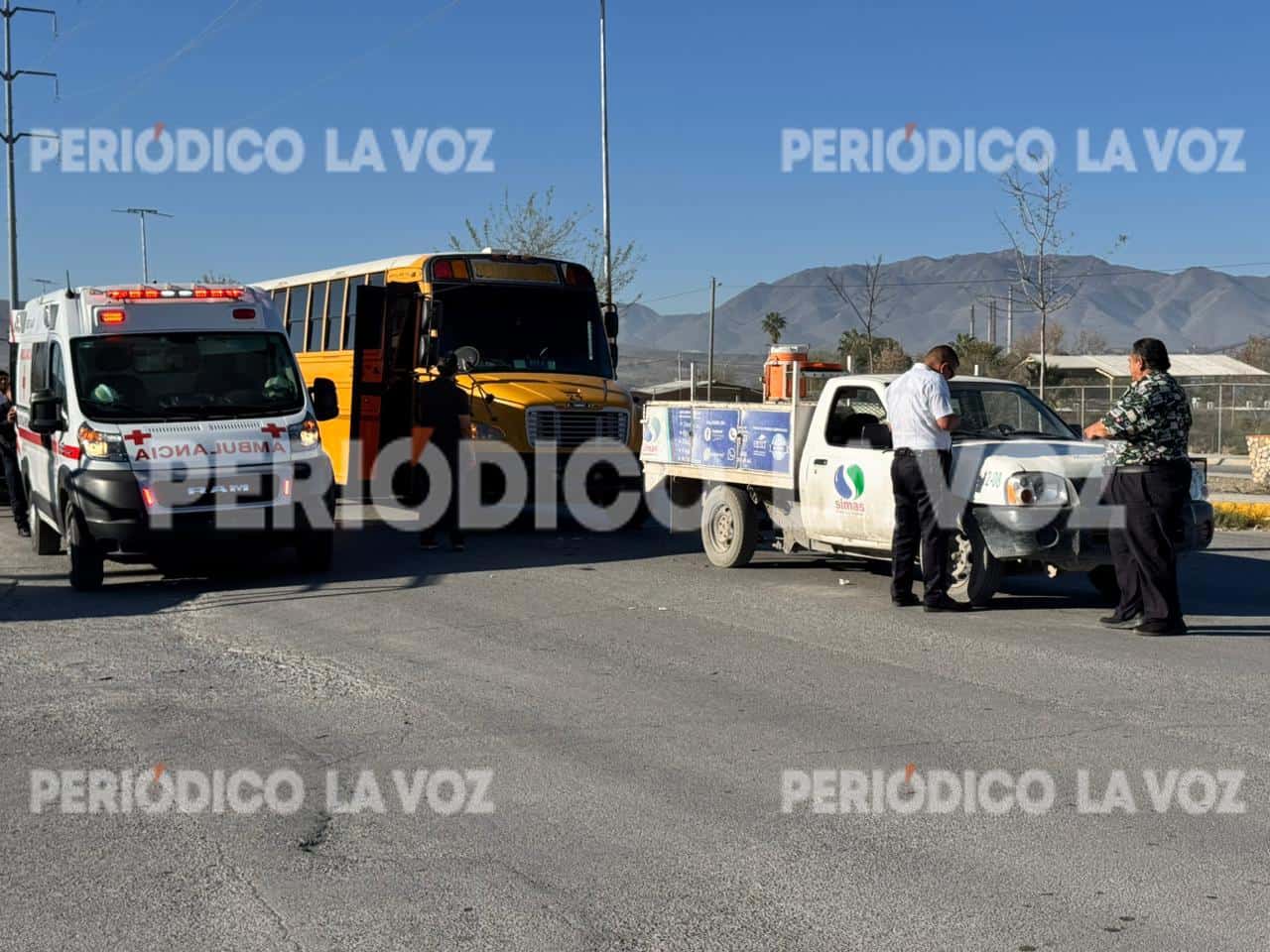 Choque entre camionetas provoca caos en Monclova