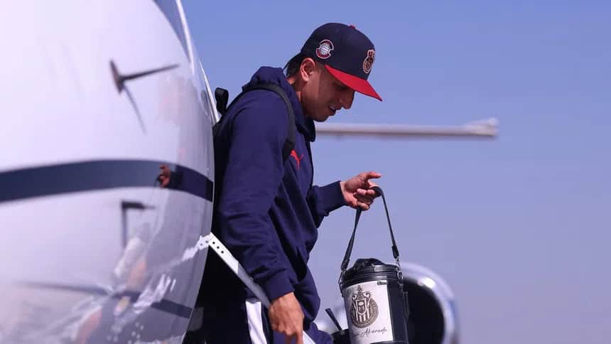 Hormiga Gonz&aacute;lez lidera al CD Guadalajara en su duelo contra Cruz Azul