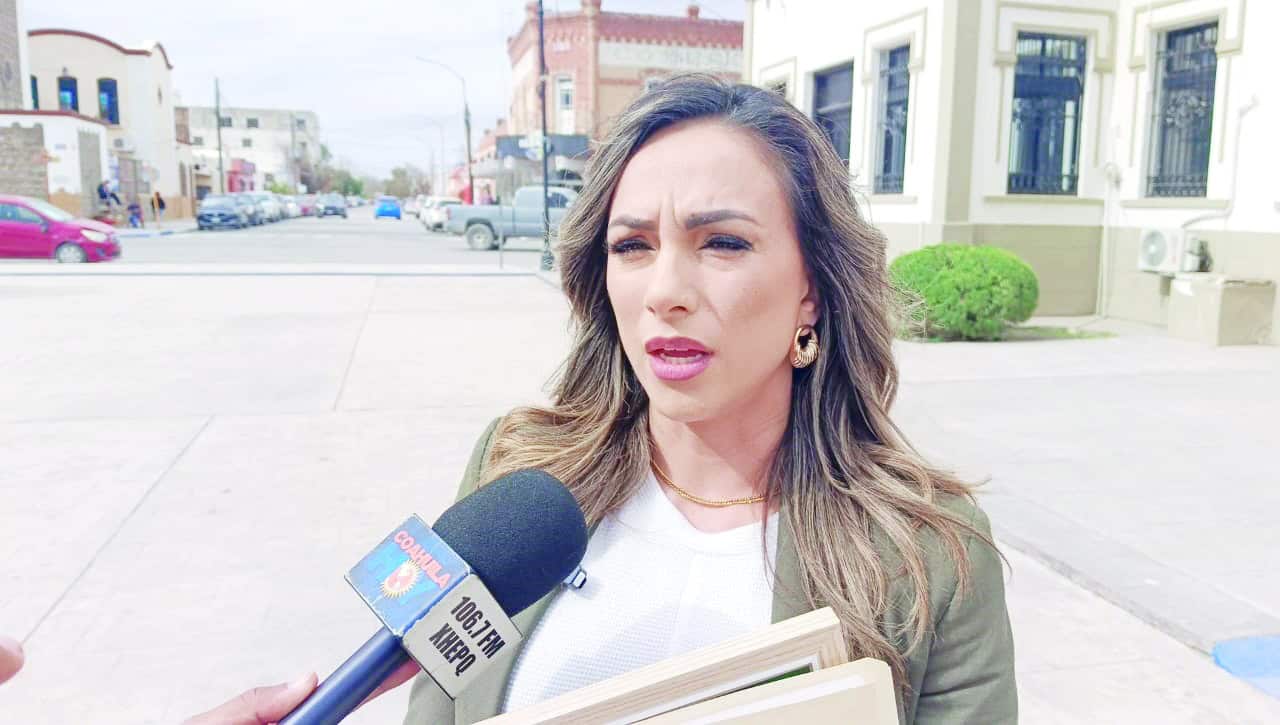 Alhira Res&eacute;ndiz se despide de la C&aacute;mara de Comercio en Nueva Rosita tras tres a&ntilde;os de trabajo