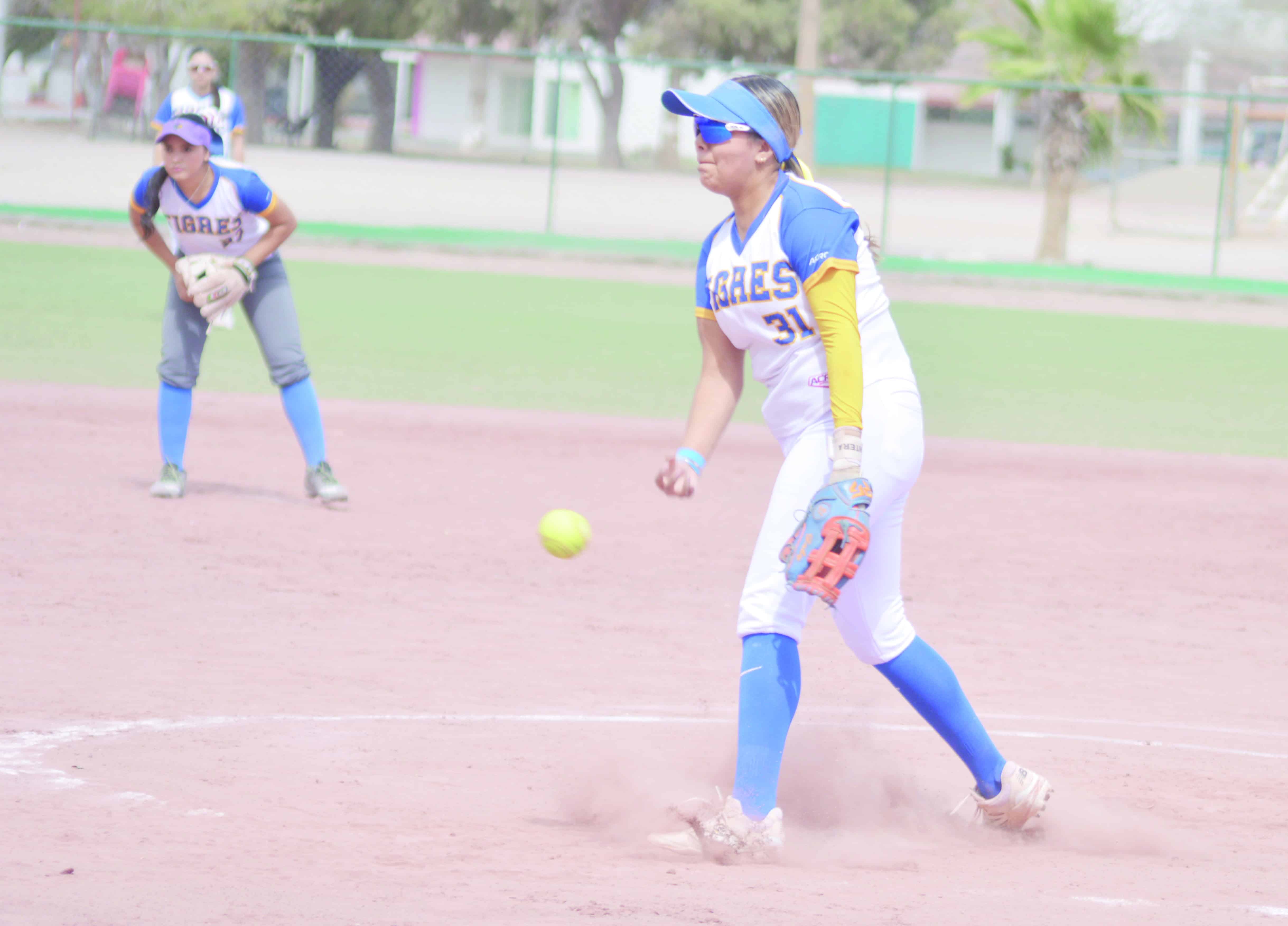 Tigres blanquea 11-0 a Juniors en Monclova: Gabriela Villanueva brilla