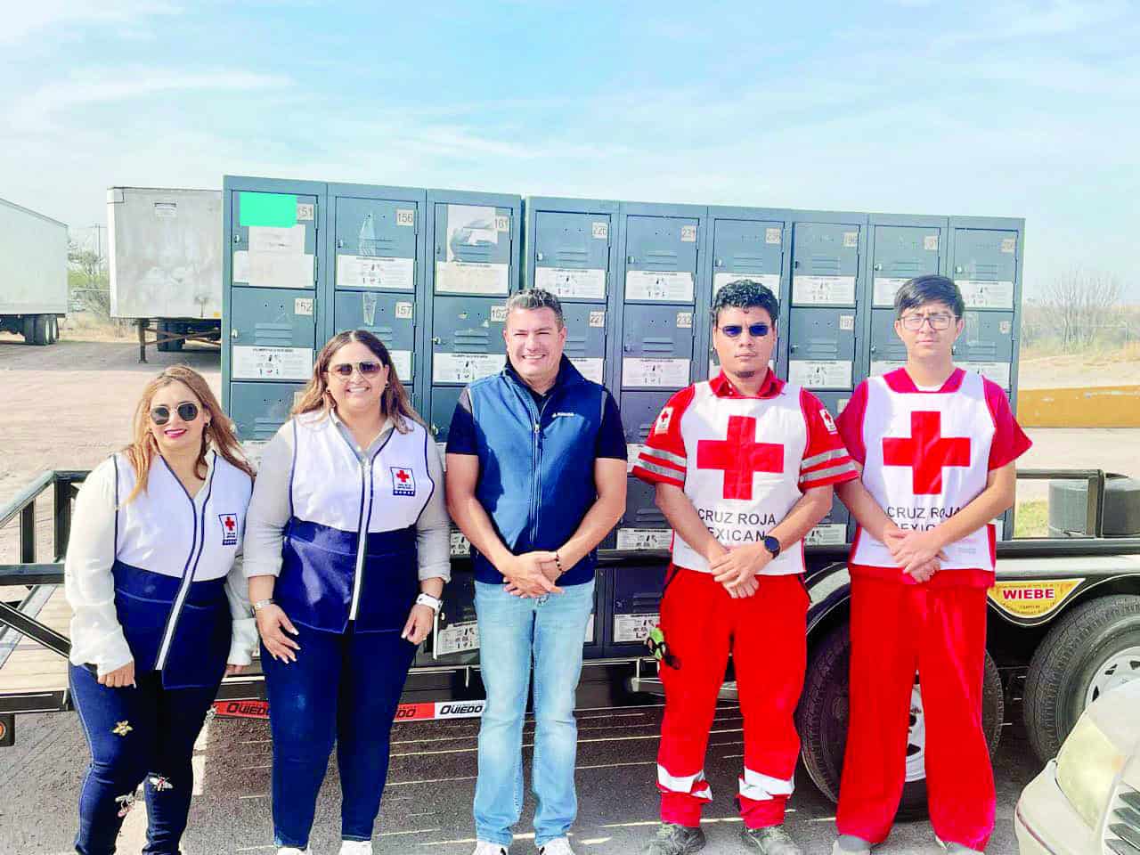 Donan lockers a la Cruz Roja
