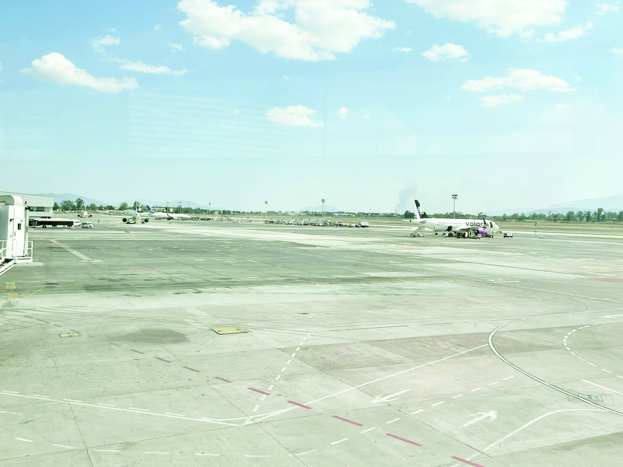 Queda monclovense atrapada en aeropuerto