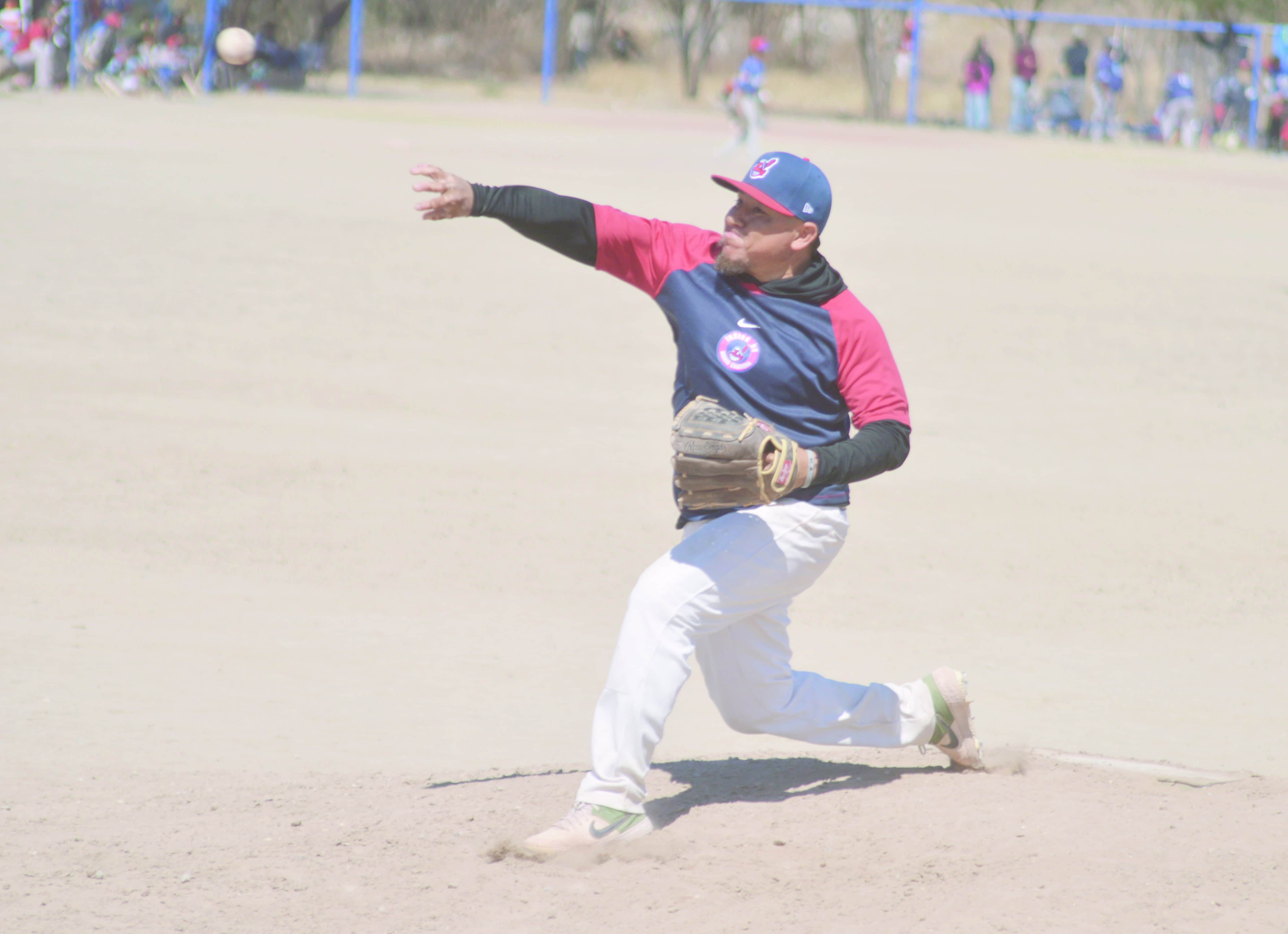 Juan Contreras y Mario Cabrera gu&iacute;an a Indios en triunfos sobre Piratas