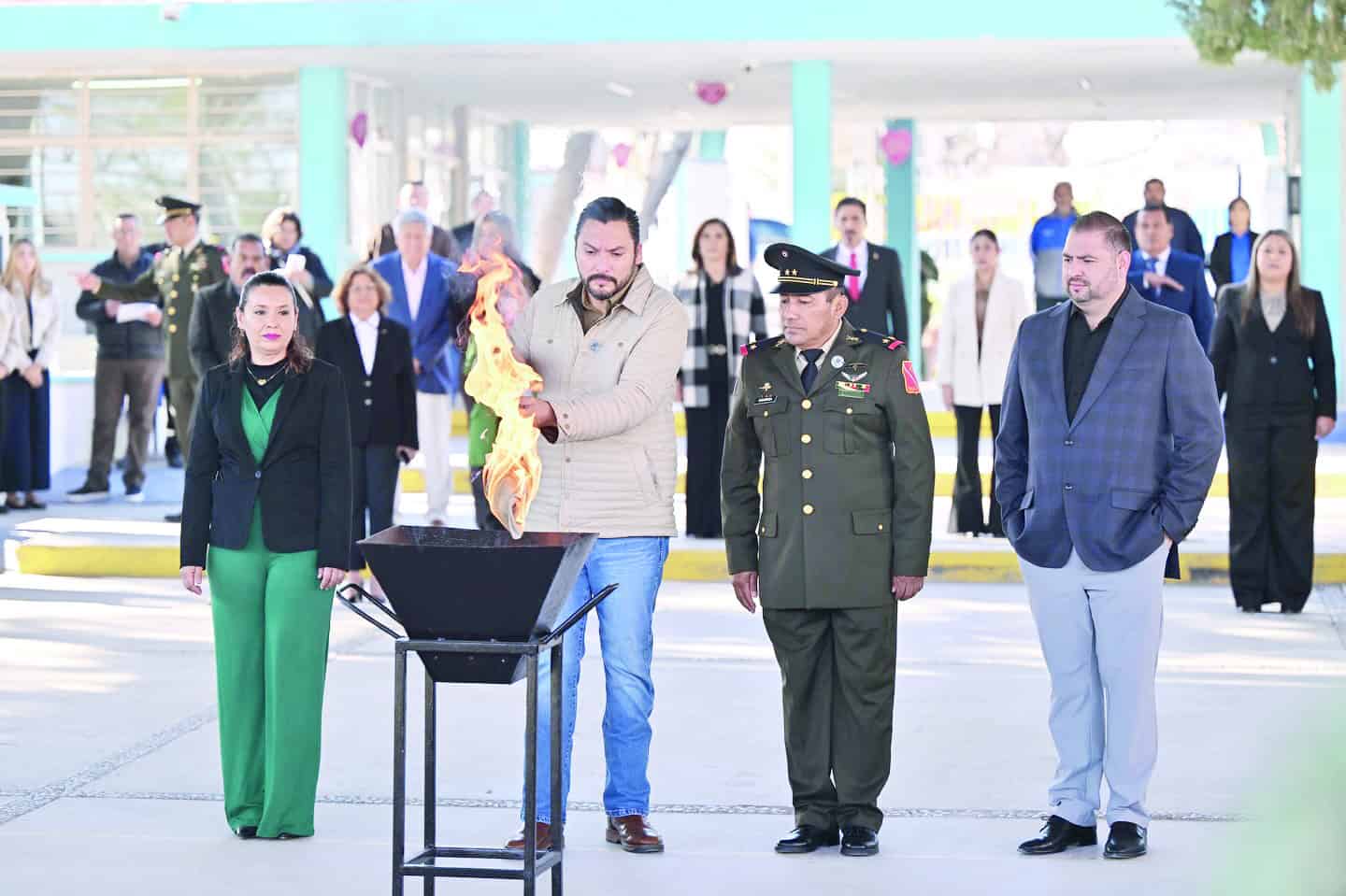Carlos Villarreal P&eacute;rez preside el D&iacute;a de la Bandera en Monclova