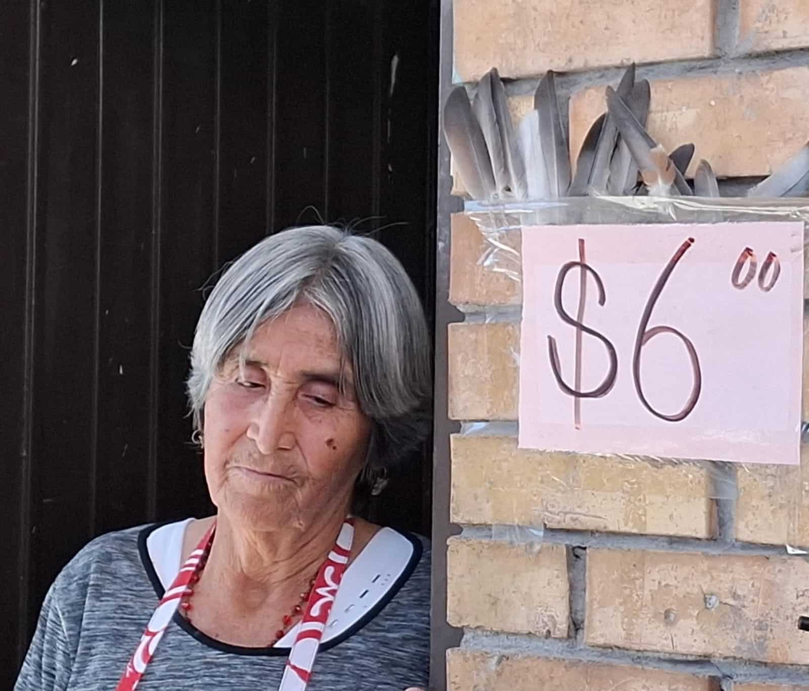 Do&ntilde;a Lupe cae en cama y comerciantes intentan retirarle la administraci&oacute;n de los ba&ntilde;os de "La Fayuca".