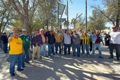 Ex trabajadores de AHMSA viajan a CDMX para seguir subasta