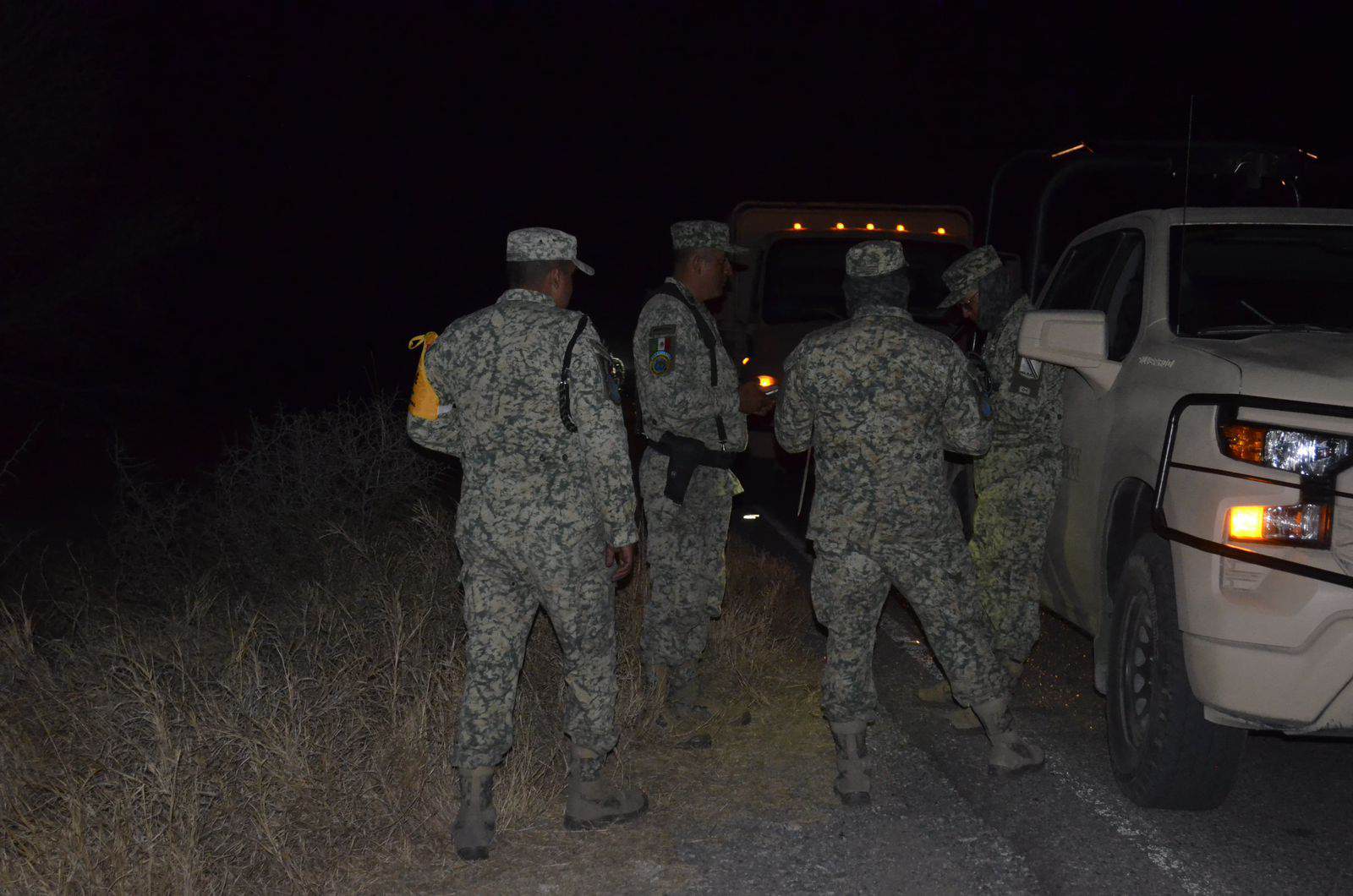 Protecci&oacute;n Civil M&uacute;zquiz combate incendio forestal en La Lajita