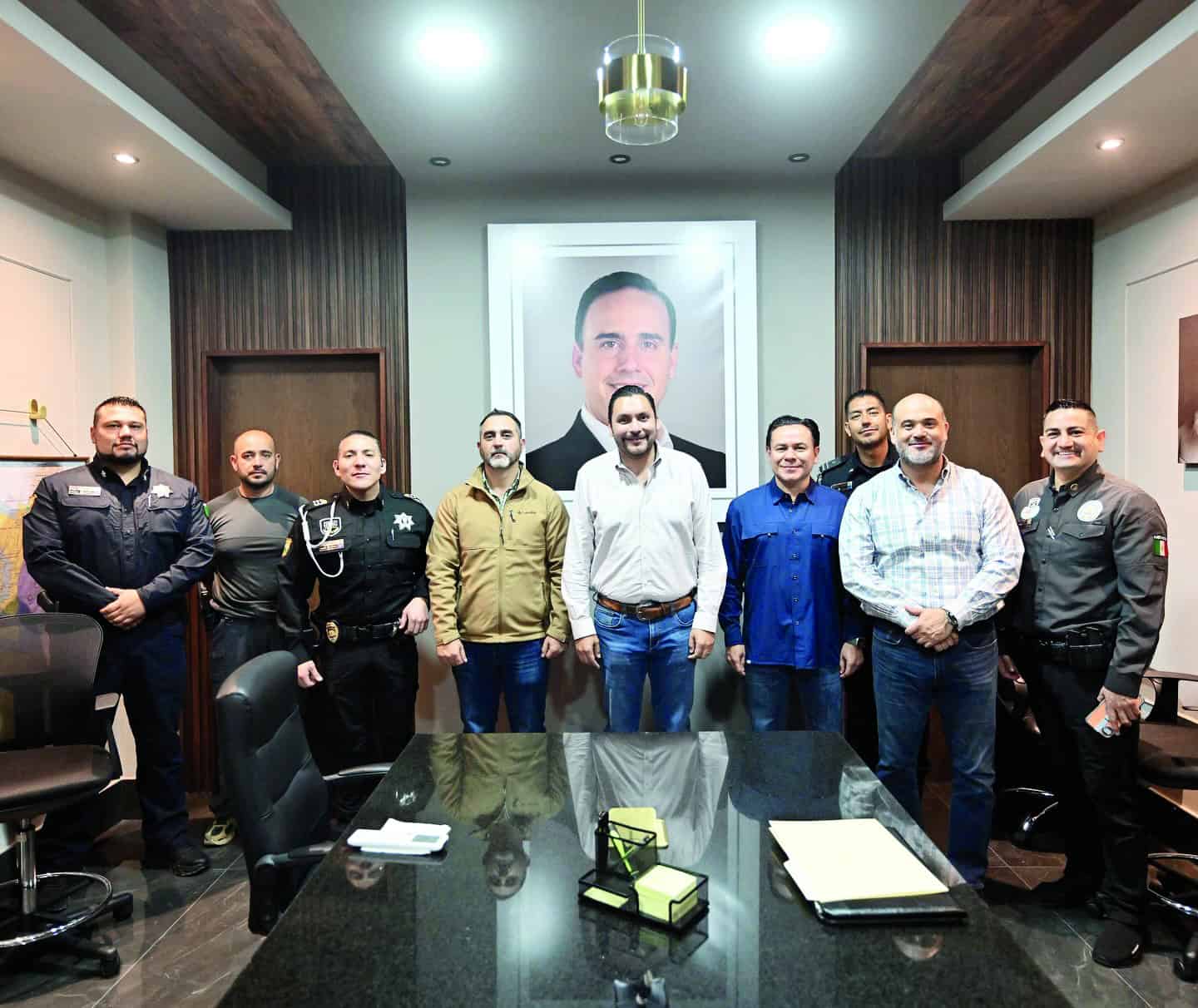 Carlos Villarreal se re&uacute;ne con Everardo Lazo para fortalecer la seguridad en Monclova