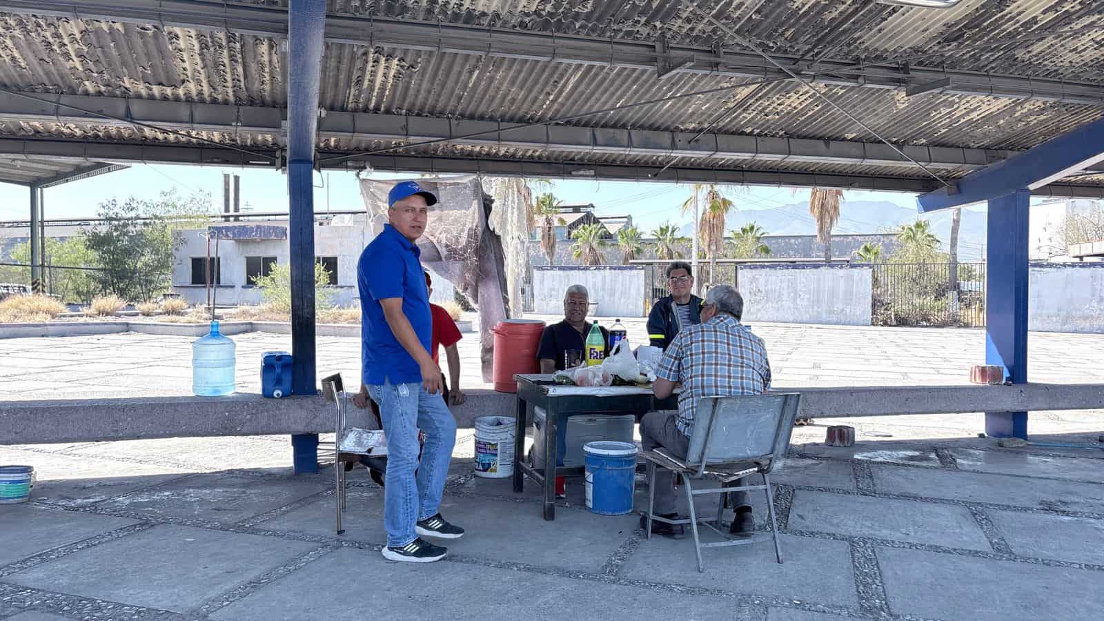 Trabajadores de AHMSA defienden sus derechos tras venta desierta