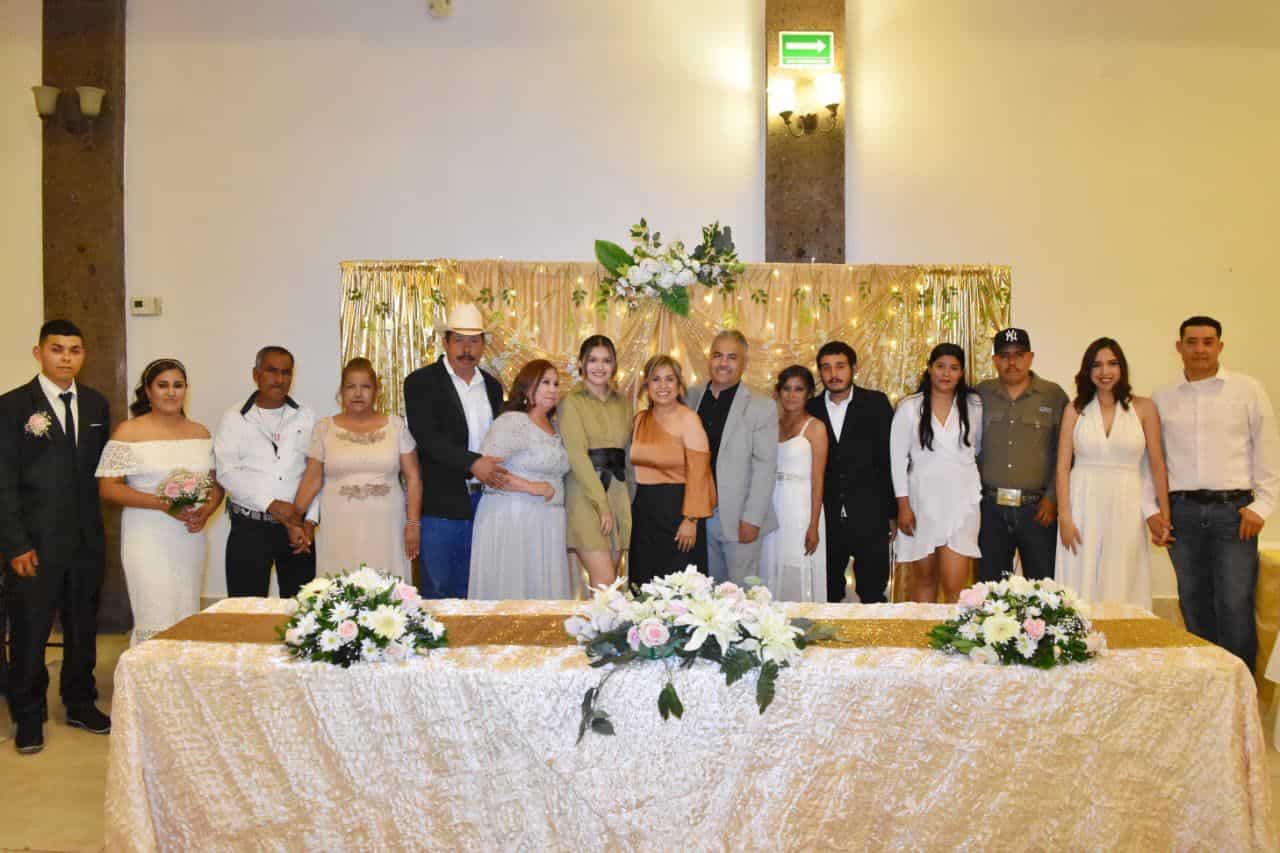 DIF Municipal Cuatro Ci&eacute;negas celebra bodas comunitarias: seis parejas formalizan su uni&oacute;n