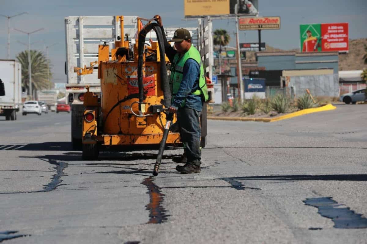 Rehabilita Javier D&iacute;az vialidades en La Torre