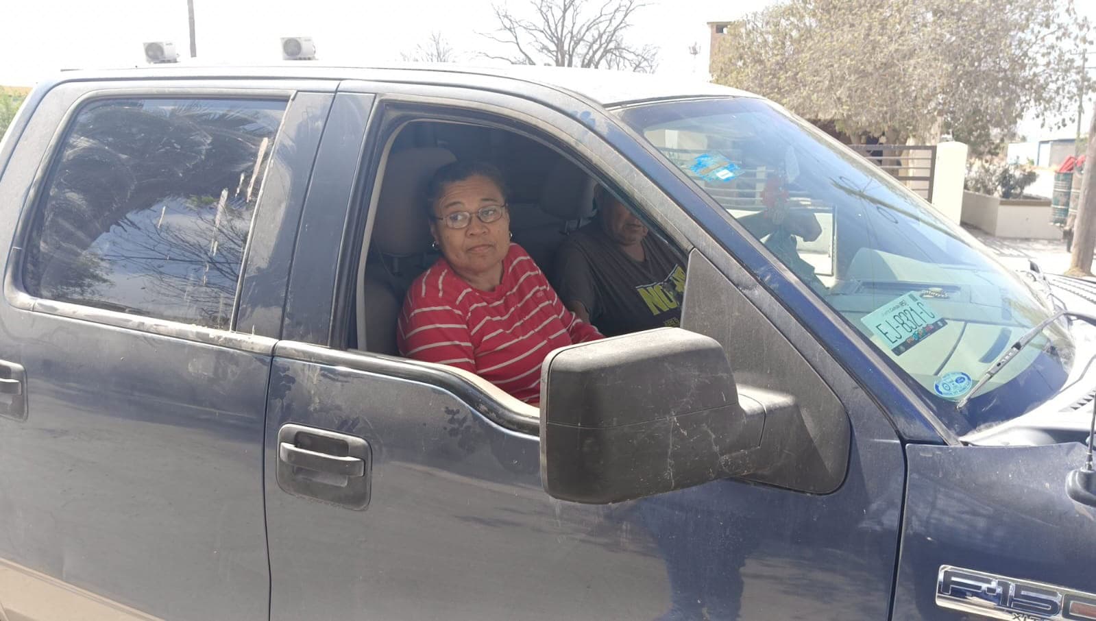 Vecinos de Sabinas exigen atenci&oacute;n a baches en colonia Sarabia