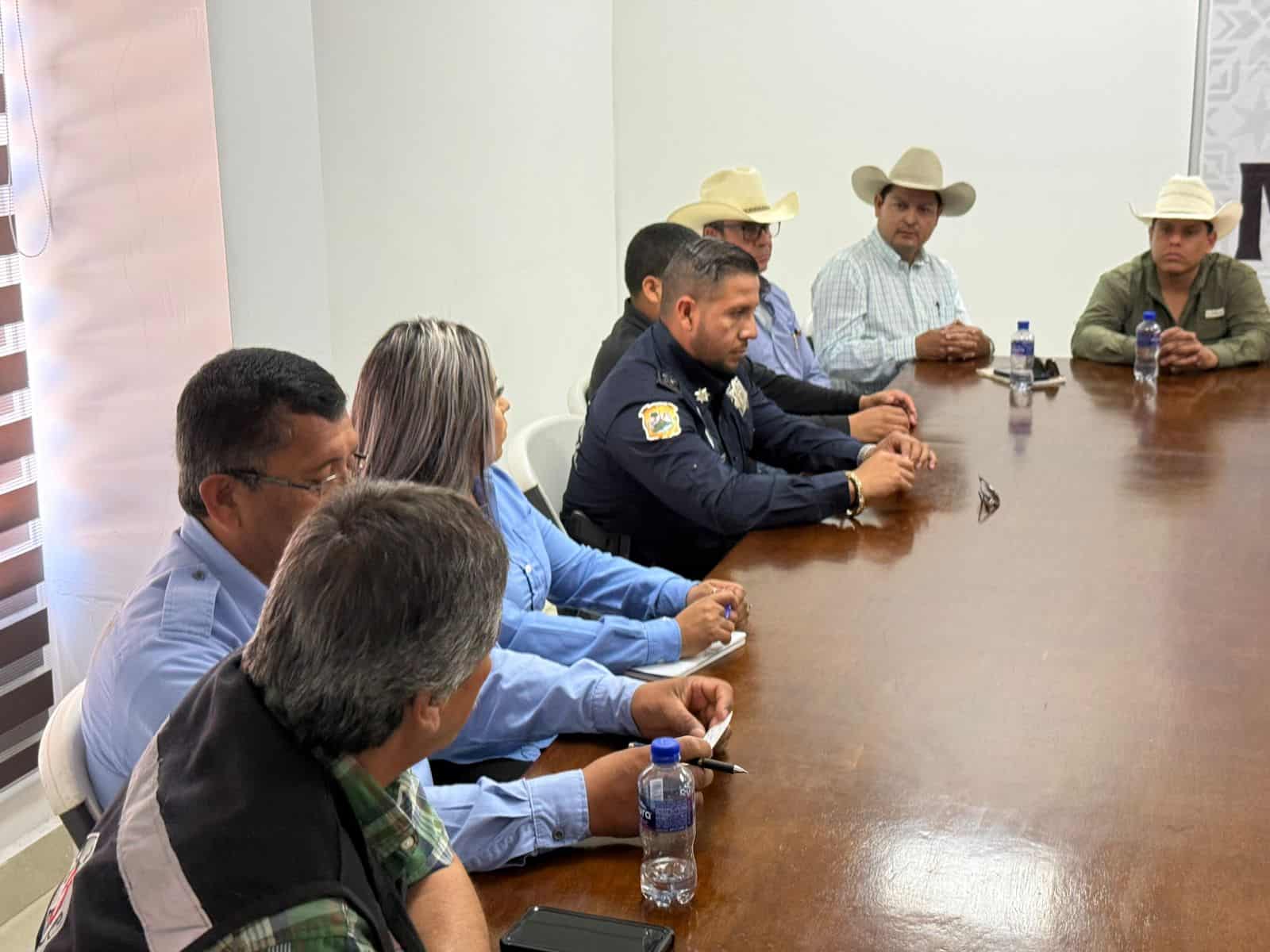 Laura Jim&eacute;nez coordina la Arreada 2026 en M&uacute;zquiz: tradici&oacute;n vaquera