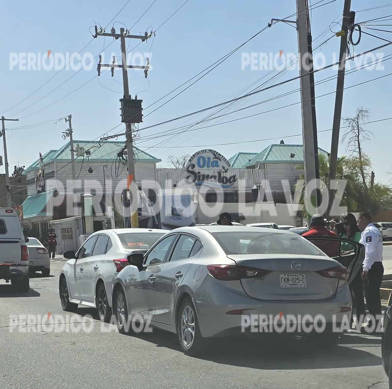 Hombre provoca colisi&oacute;n en Monclova y genera congesti&oacute;n vial