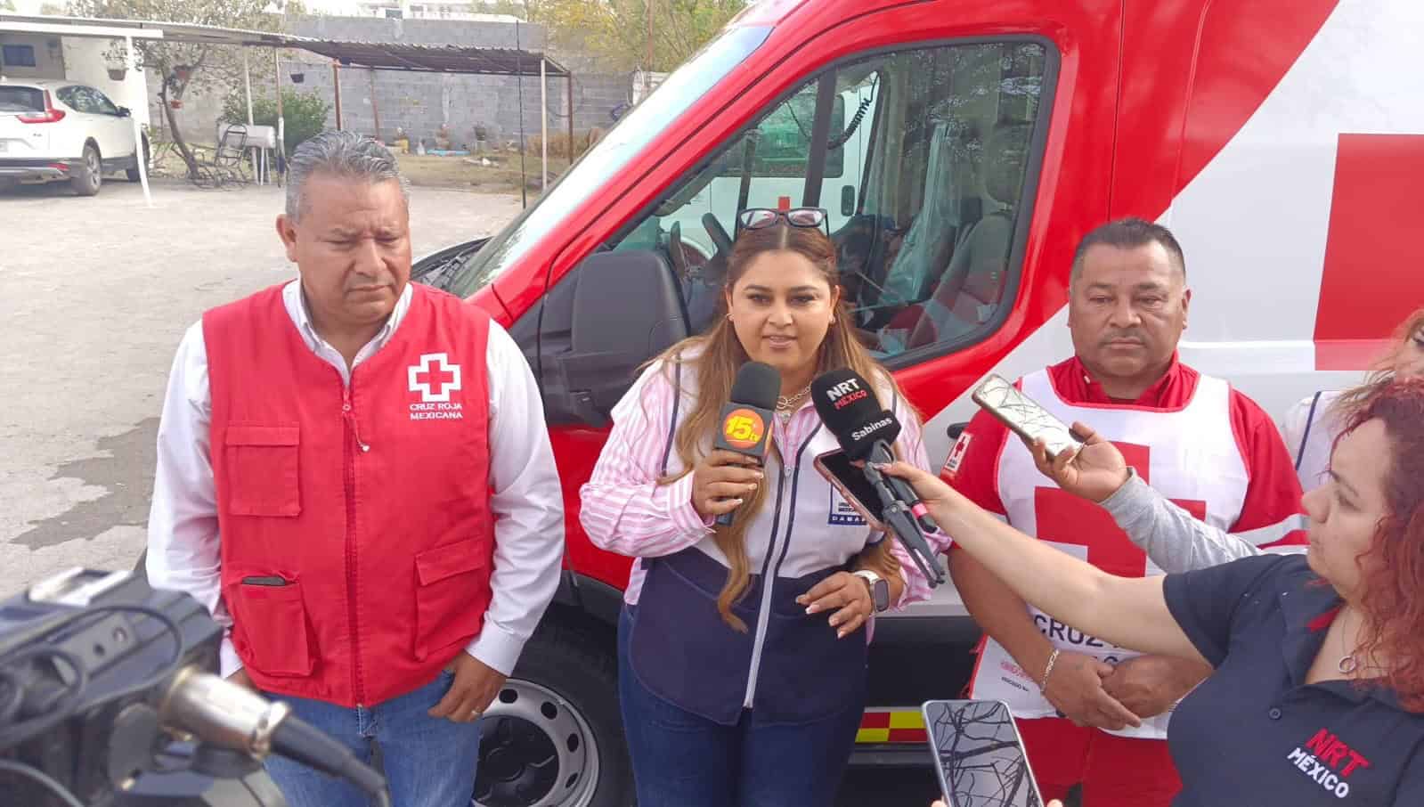 Sabinas cuenta con ambulancia nueva gracias a la gesti&oacute;n de Claudia Andrade