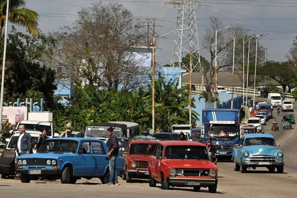 Debbie Sutherland vive crisis de combustible en Cuba durante sus vacaciones