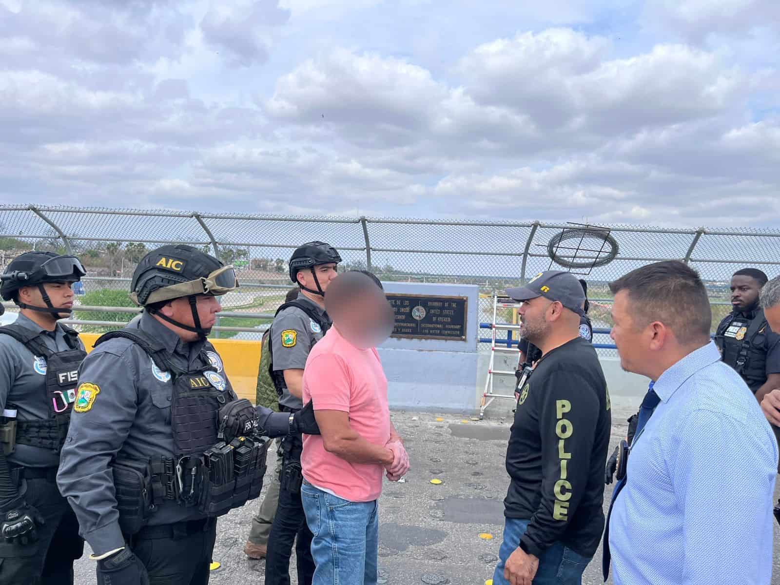 Detienen en Piedras Negras a estadounidense buscado por abuso sexual