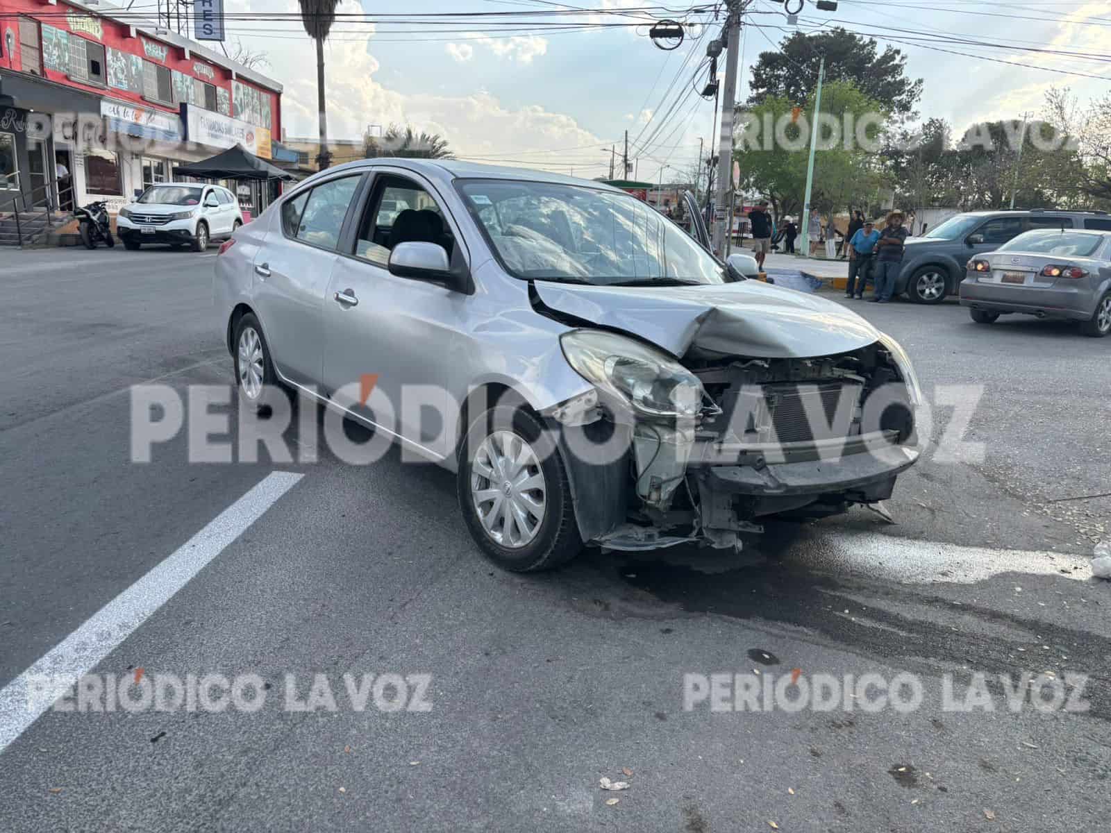 Choque deja padre e hija heridos en Frontera: Cruz Roja acude al lugar