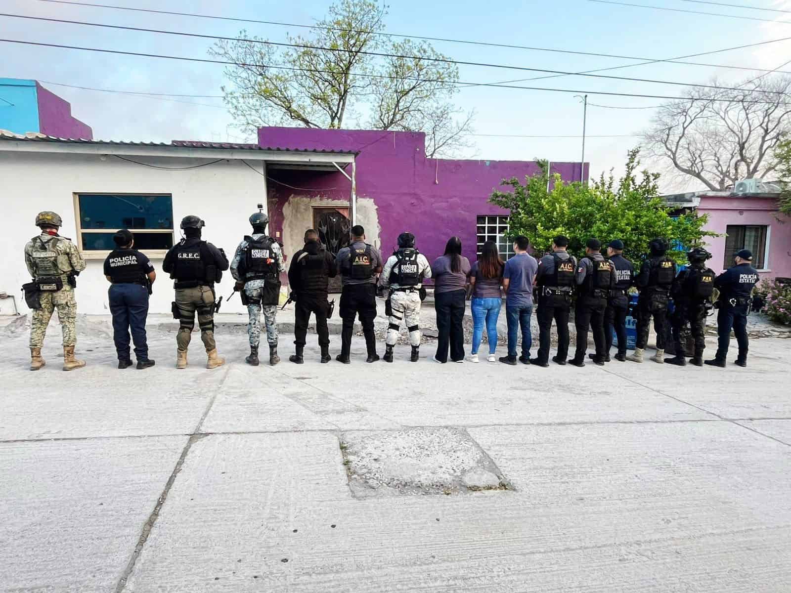Realizan cateos simult&aacute;neos en San Juan de Sabinas como parte de estrategia de seguridad