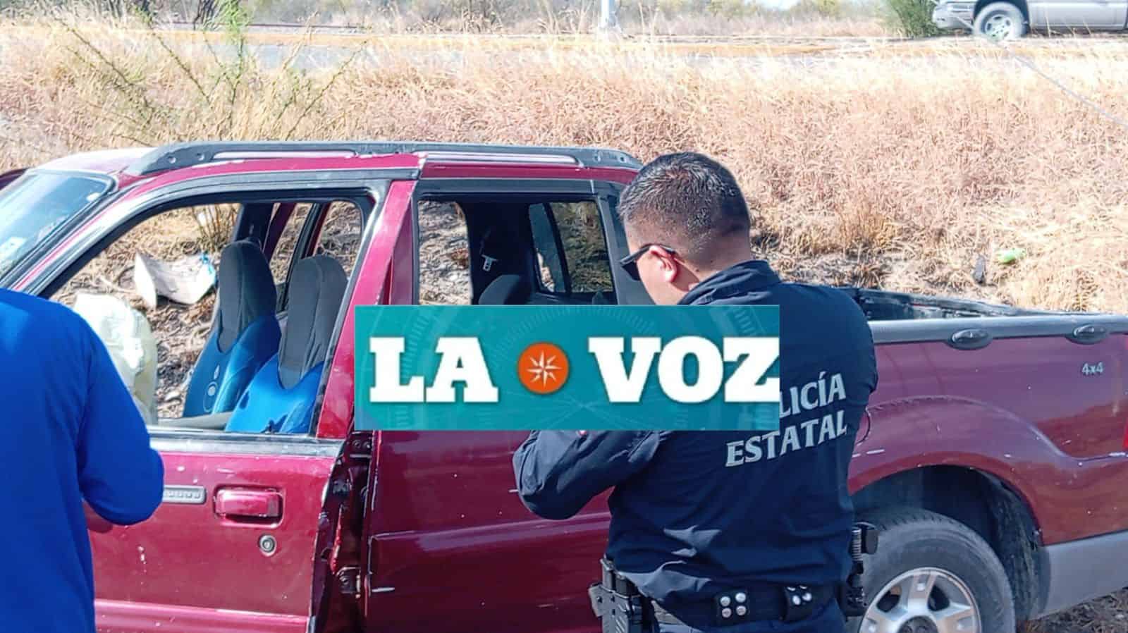 CFE afectada tras choque de camioneta en Villa de Pala&uacute;