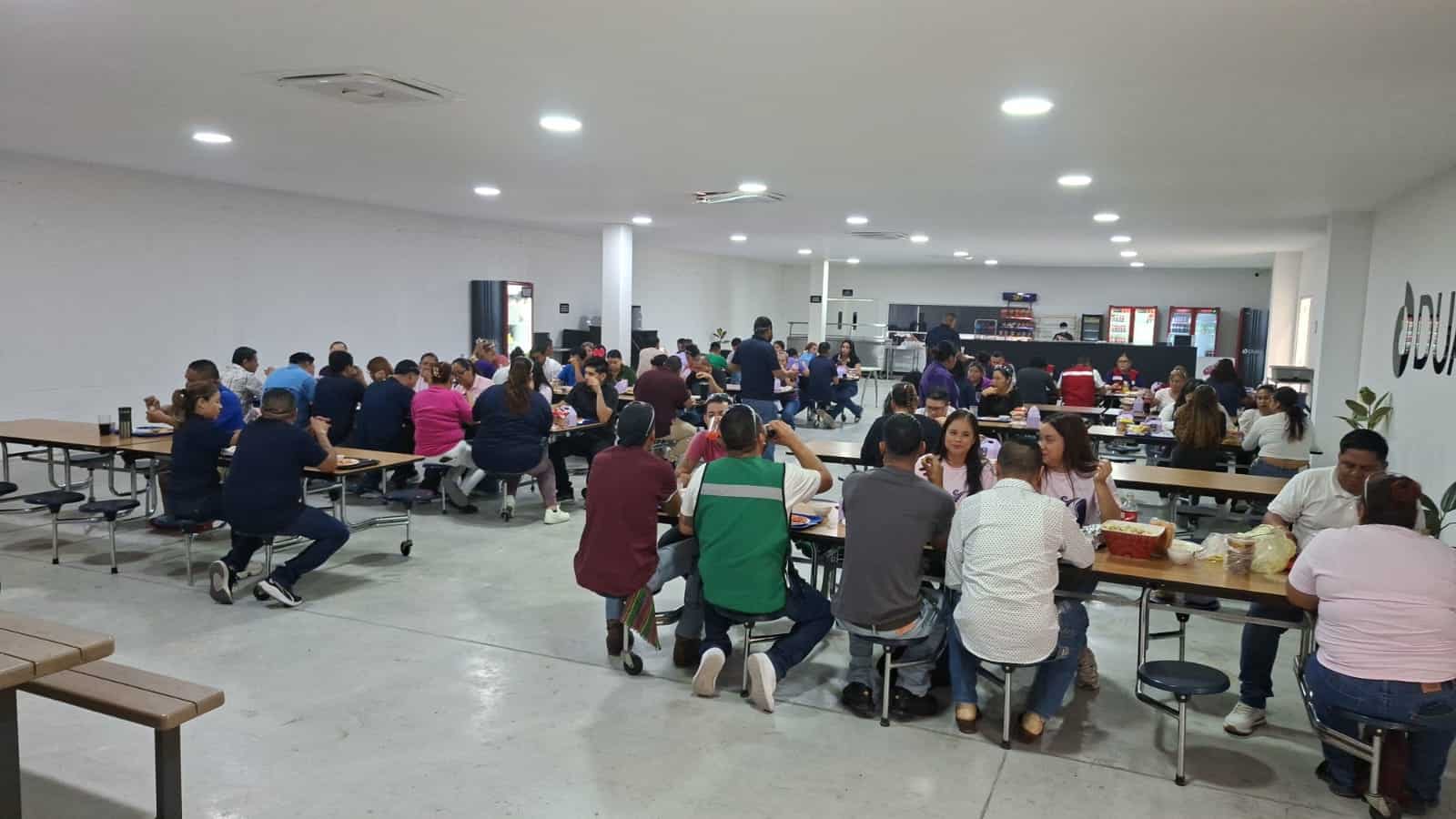 Dual Monclova destaca la fuerza laboral femenina en su planta