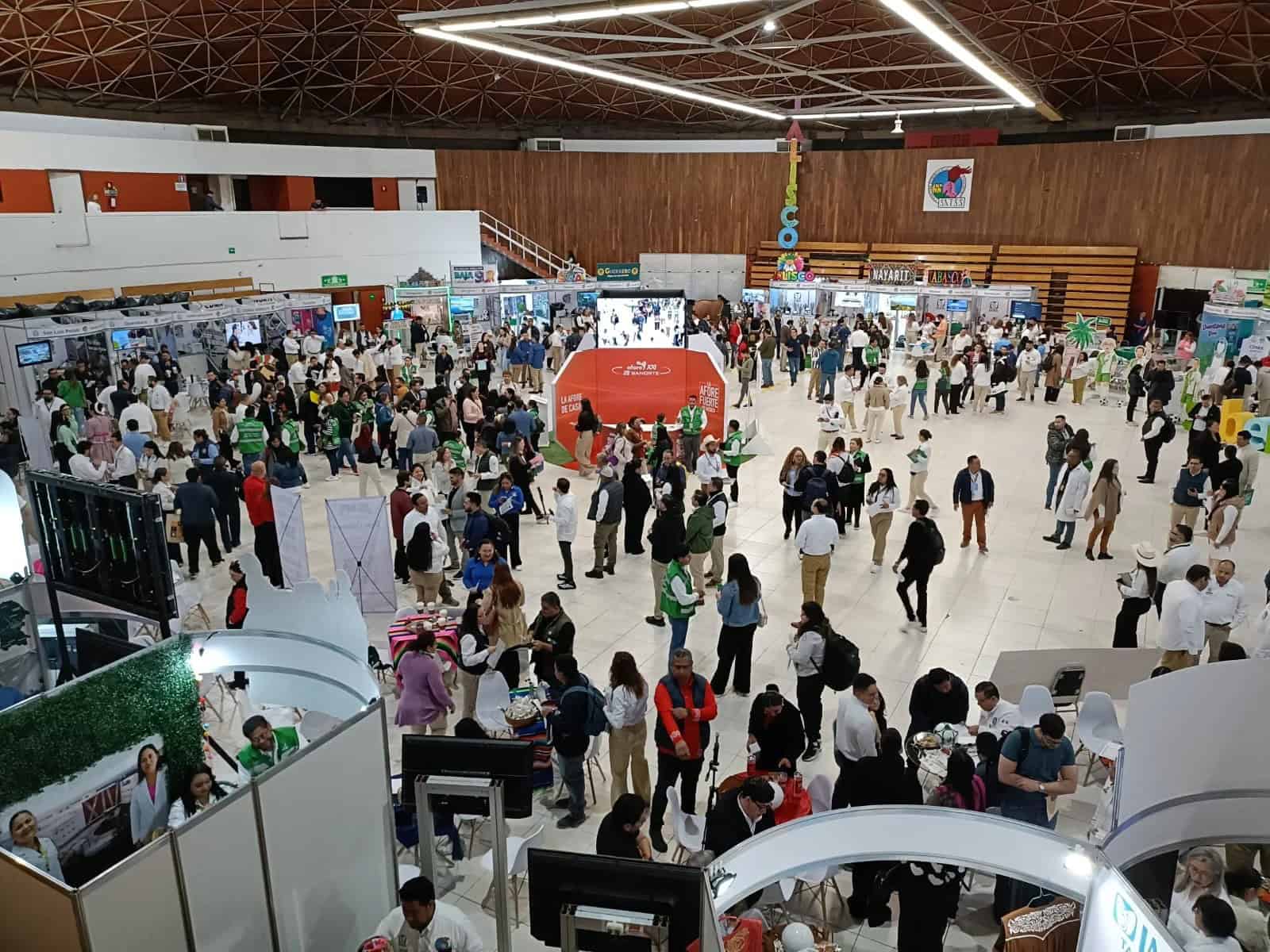 IMSS Coahuila contrata 201 m&eacute;dicos especialistas para mejorar atenci&oacute;n