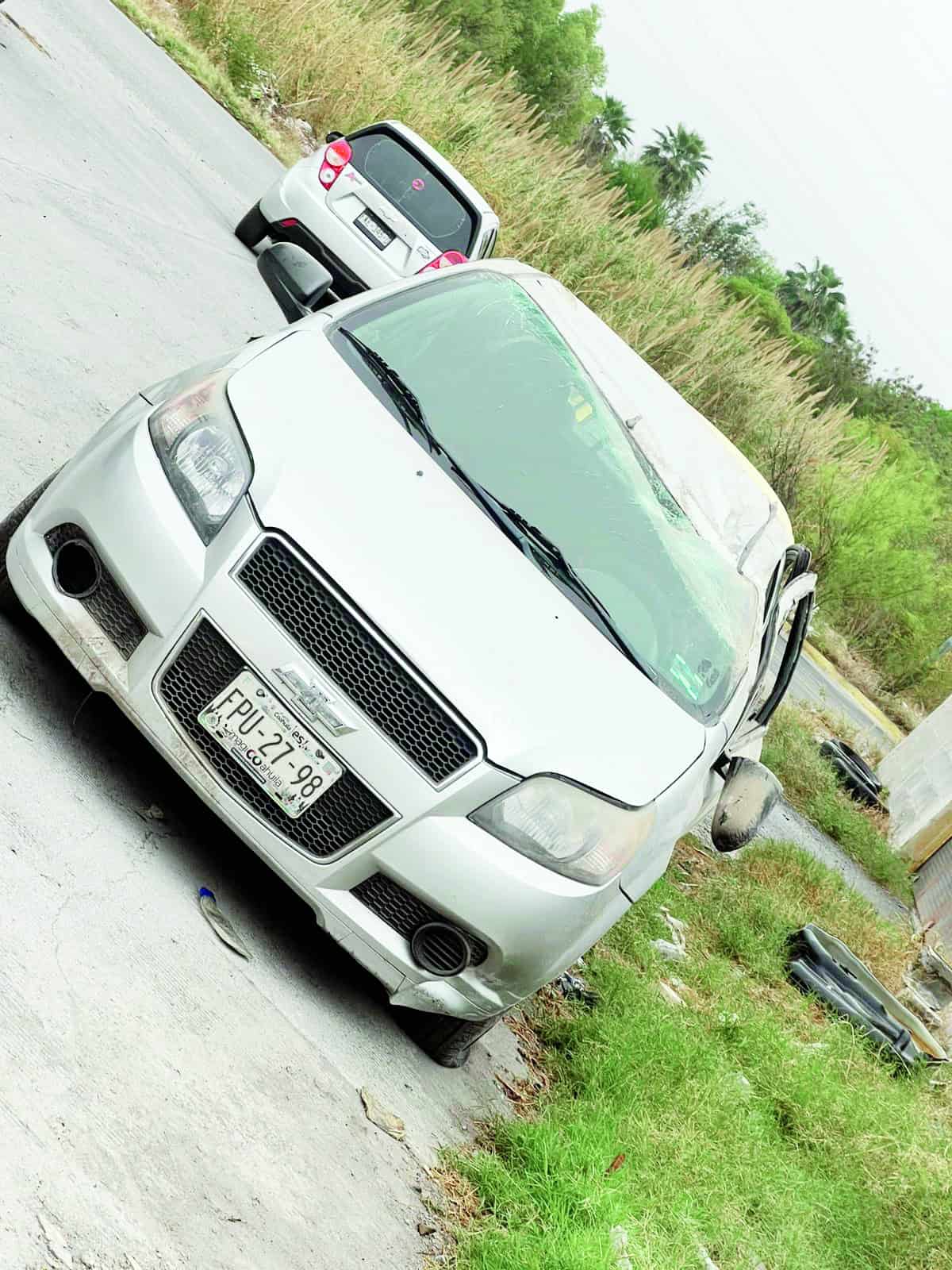 Volcadura de Aveo en Monclova: conductor sali&oacute; ileso del accidente