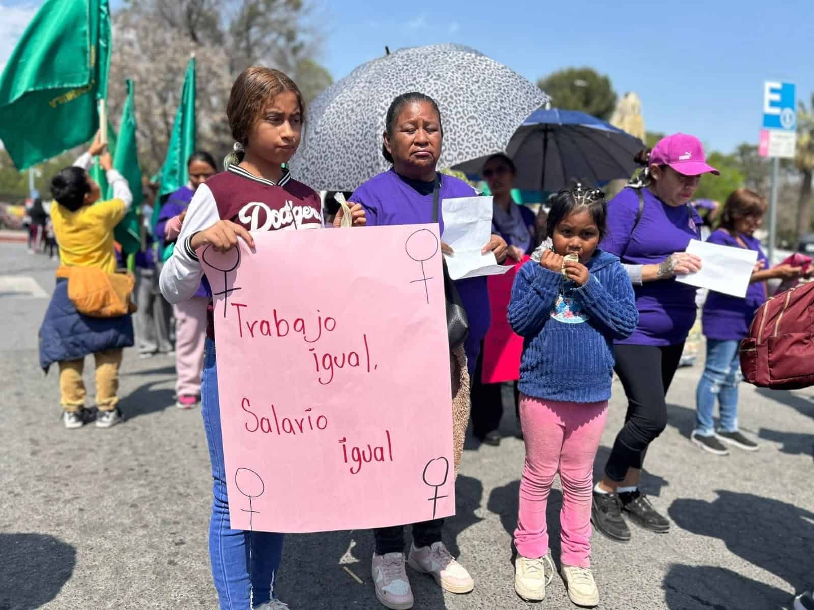 Marcha pac&iacute;fica en Coahuila: Mujeres piden igualdad y seguridad