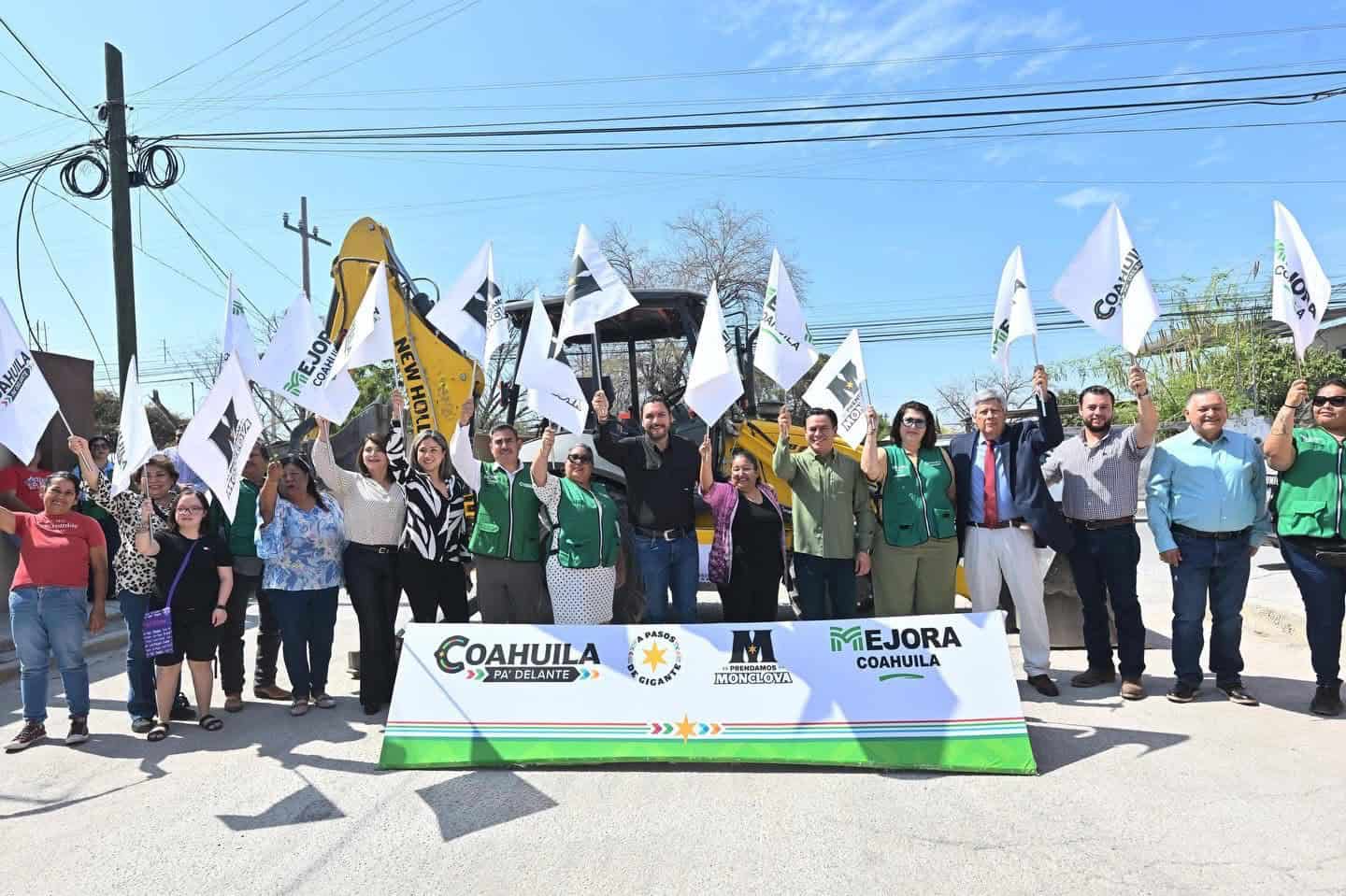 Carlos Villarreal avanza en recarpeteo y pavimentaci&oacute;n en Monclova