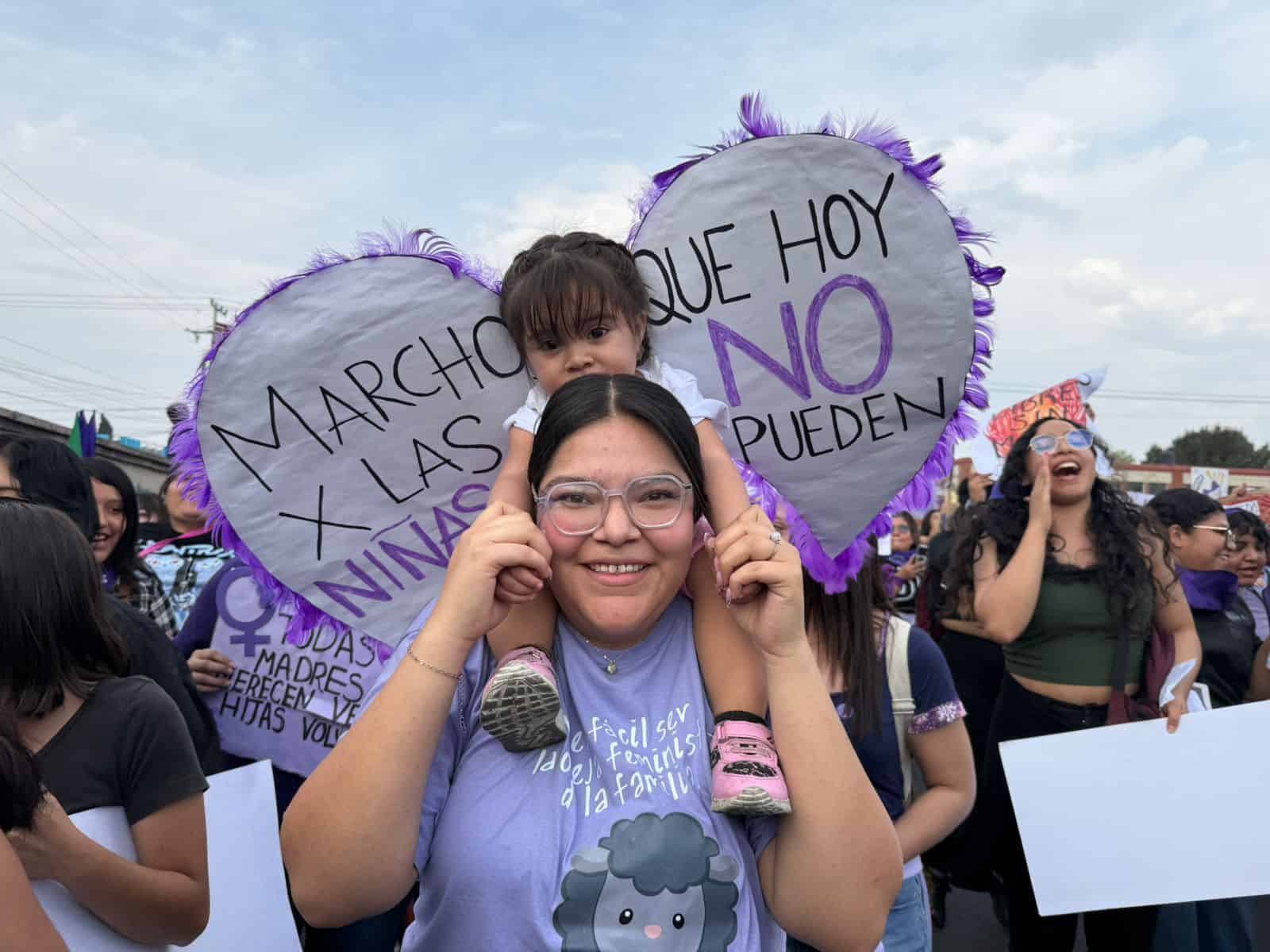 Se fractura marcha del 8M en Saltillo; dos contingentes, una misma consigna