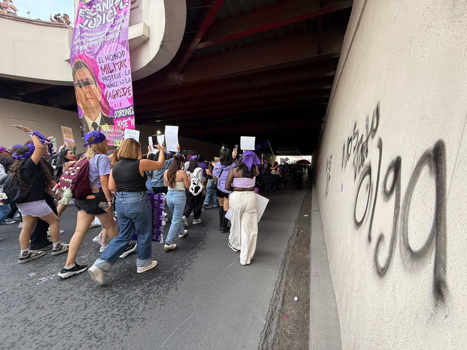 Se fractura marcha del 8M en Saltillo; dos contingentes, una misma consigna