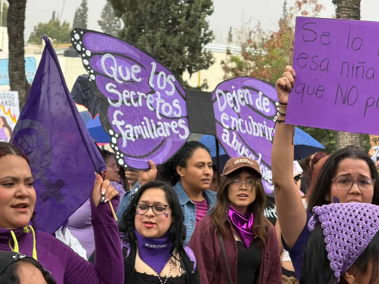 Se fractura marcha del 8M en Saltillo; dos contingentes, una misma consigna