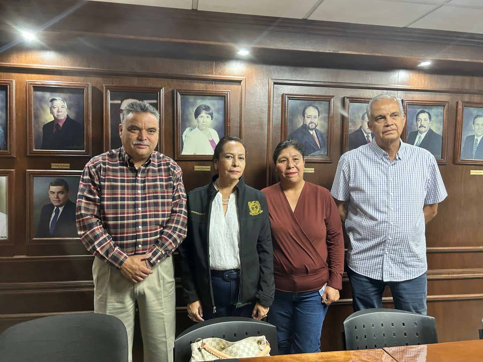 Estudiantes de FCA entregan apoyo a Margarita en Frontera