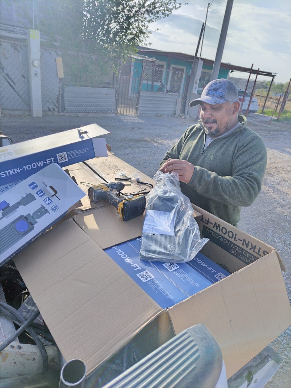 Instalan 22 luminarias en Ampliaci&oacute;n Saca de Bucareli