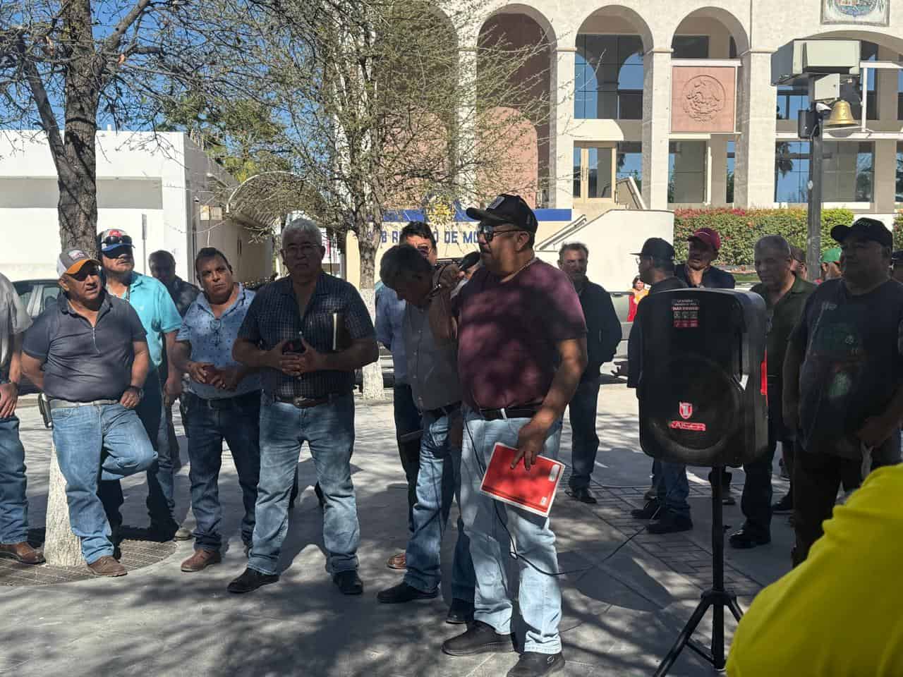 Ex trabajadores de AHMSA acuerdan evitar proselitismo pol&iacute;tico en elecciones