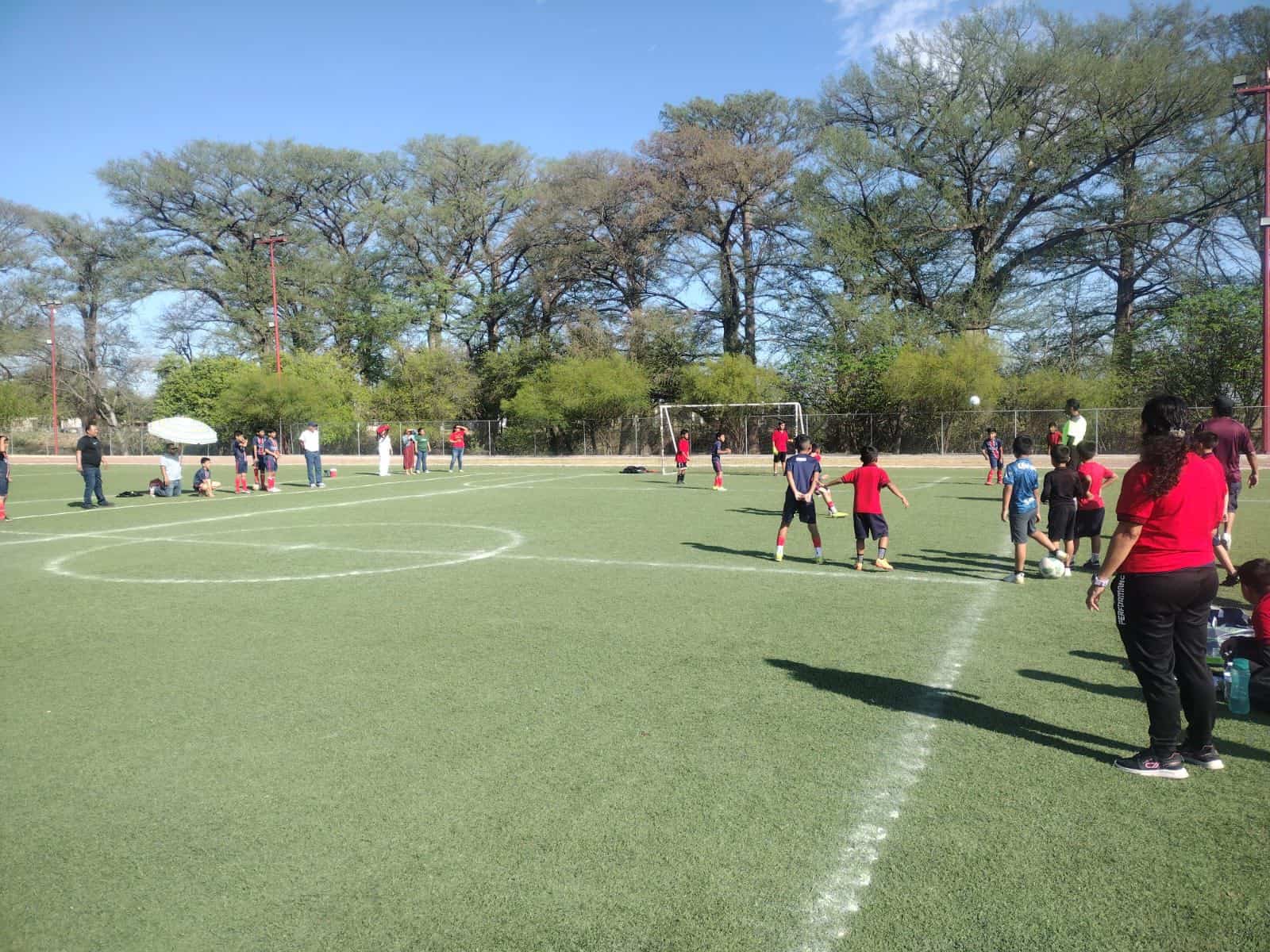 M&uacute;zquiz destaca en la Olimpiada Estatal del Deporte Escolar con F&uacute;tbol 5