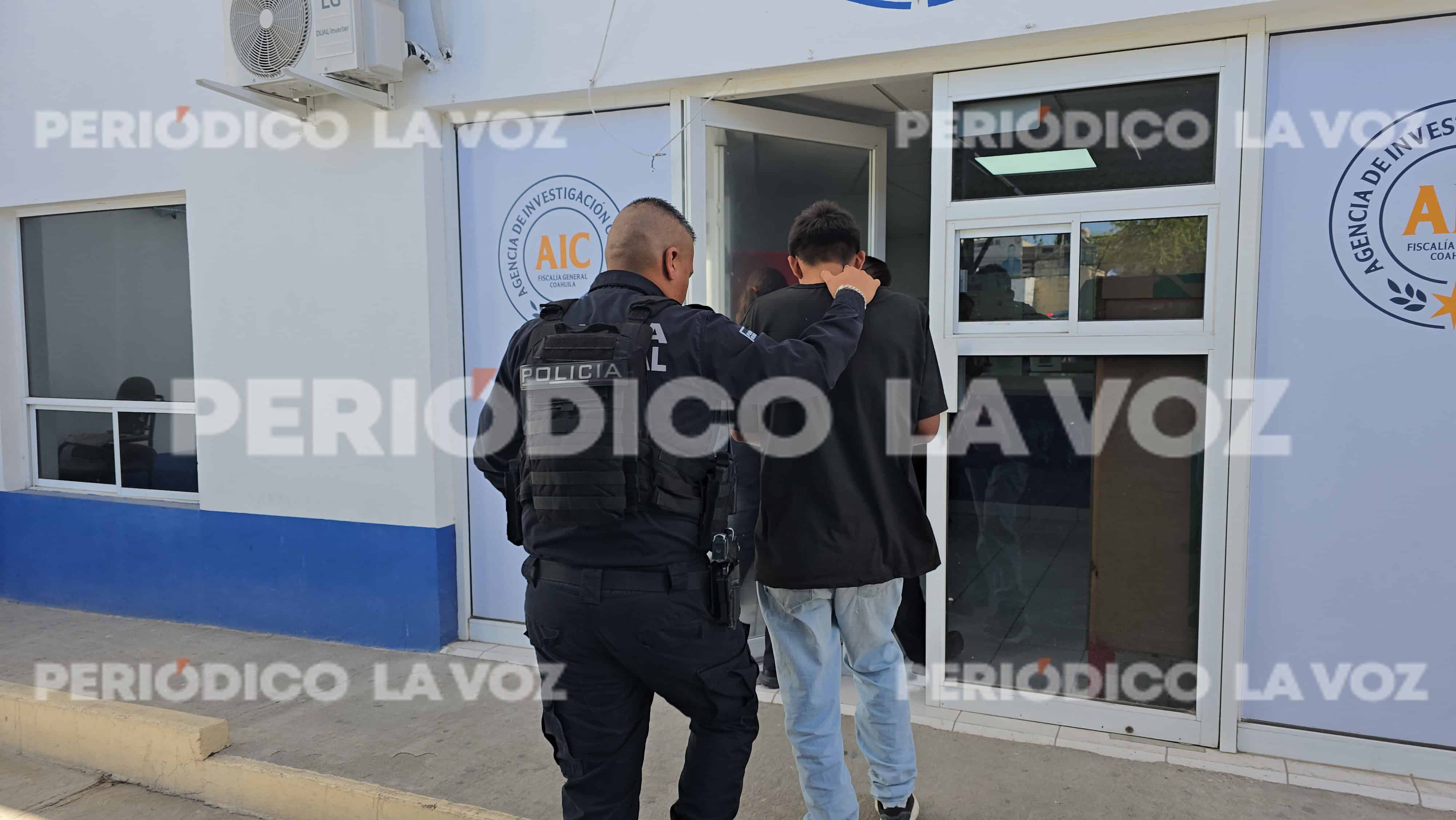 Monclova: Hombre causa destrozos y es arrestado por la Polic&iacute;a