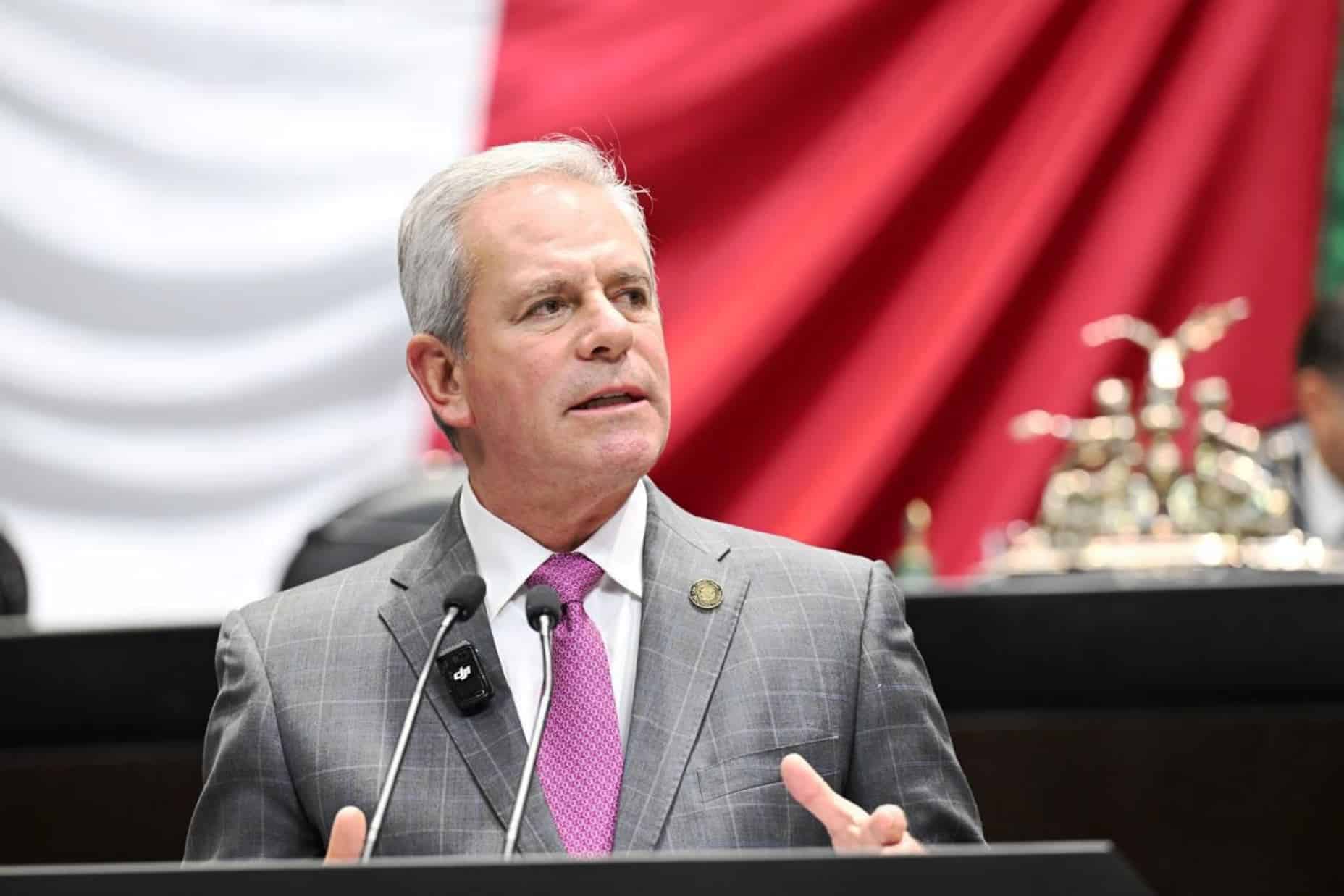 Reforma legal plantea diferenciar transporte de combustibles en empresas