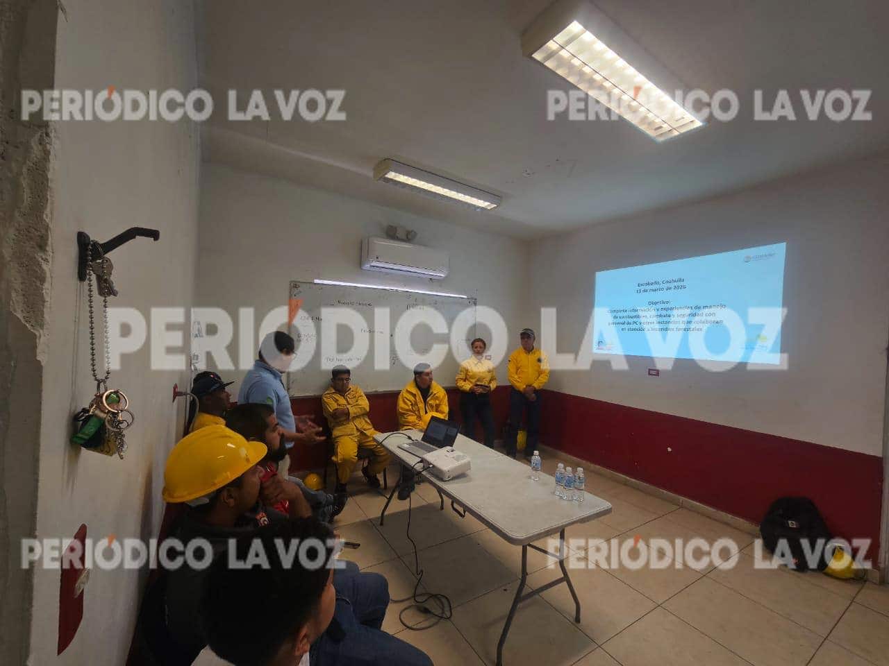 Jos&eacute; D&aacute;vila imparte capacitaci&oacute;n a Protecci&oacute;n Civil en Escobedo