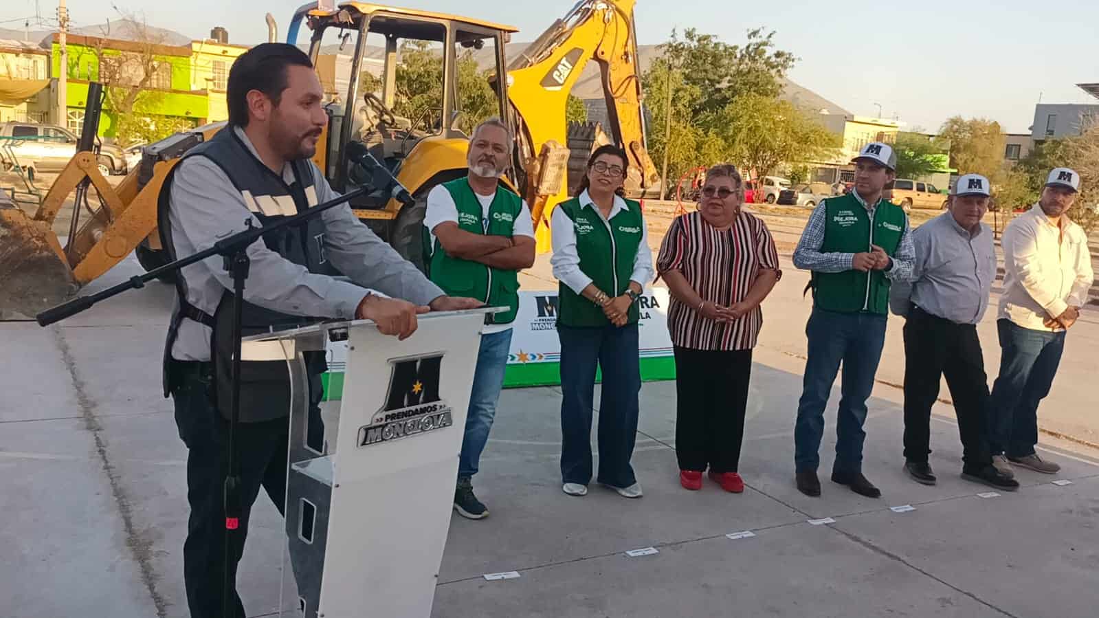 Carlos Villarreal arranca rehabilitaci&oacute;n de plaza en Monclova